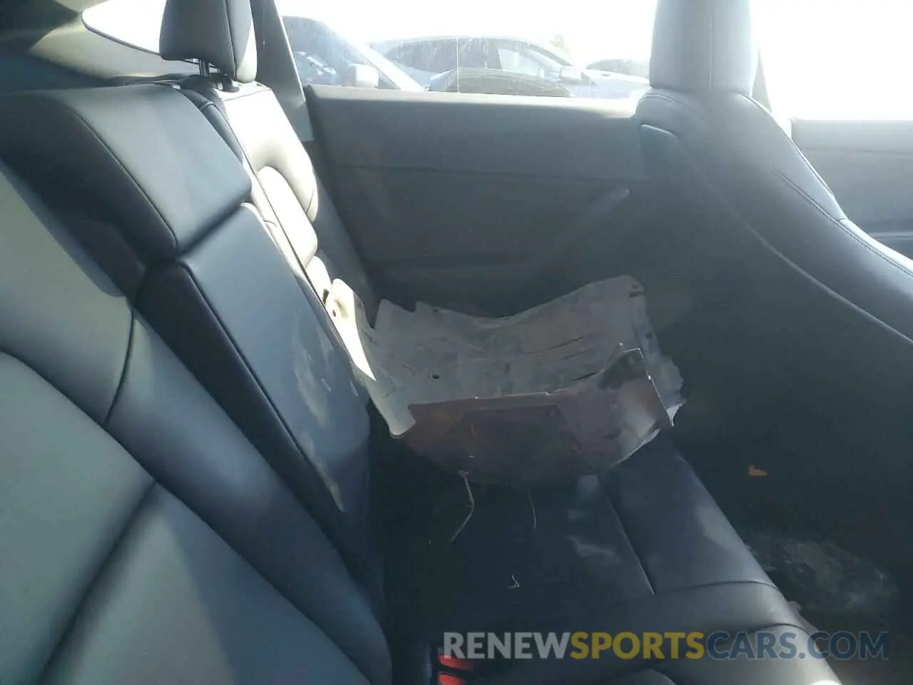 10 Photograph of a damaged car 7SAYGDEF3PF907651 TESLA MODEL Y 2023
