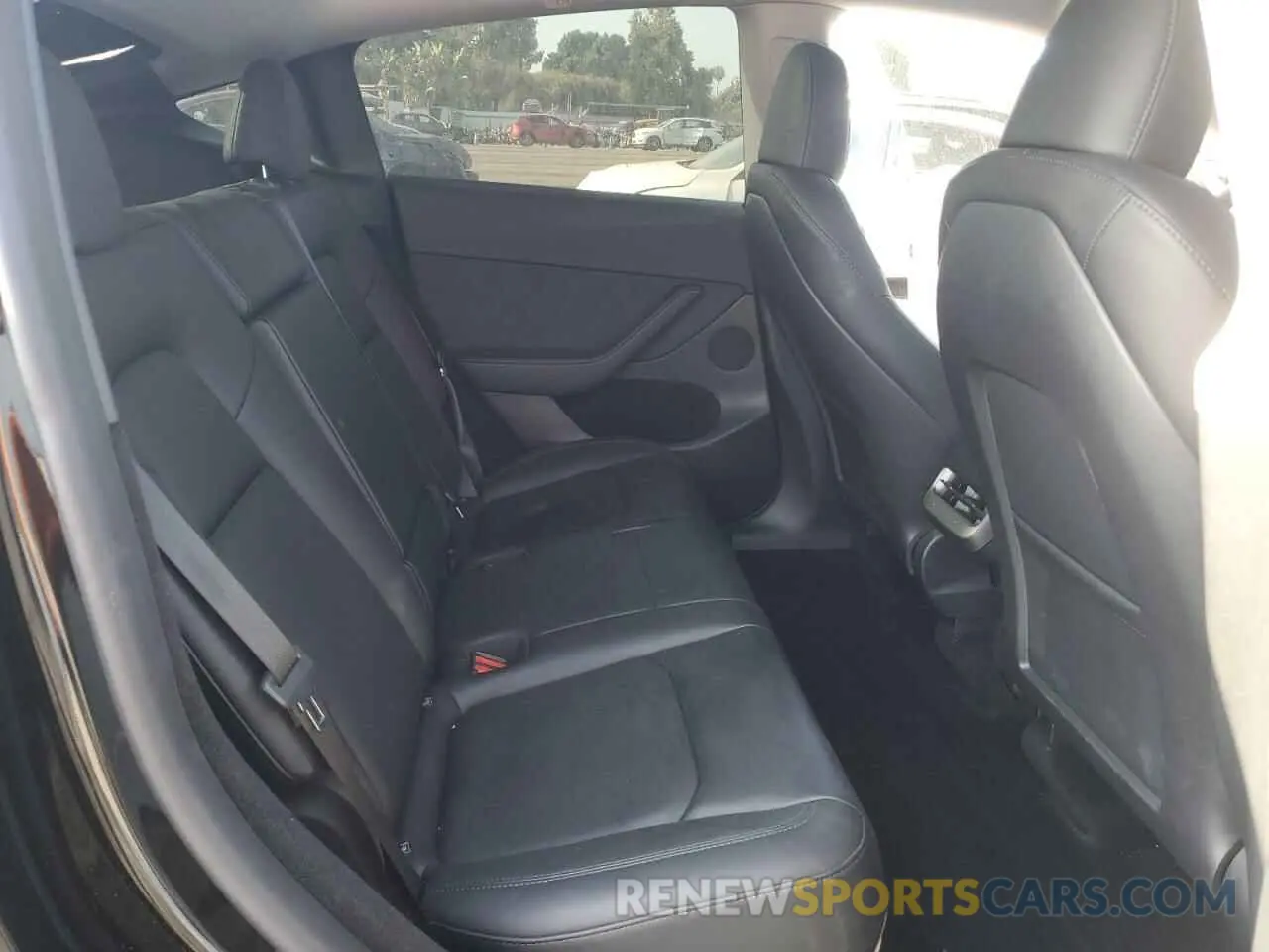 11 Photograph of a damaged car 7SAYGDEF3PF925454 TESLA MODEL Y 2023
