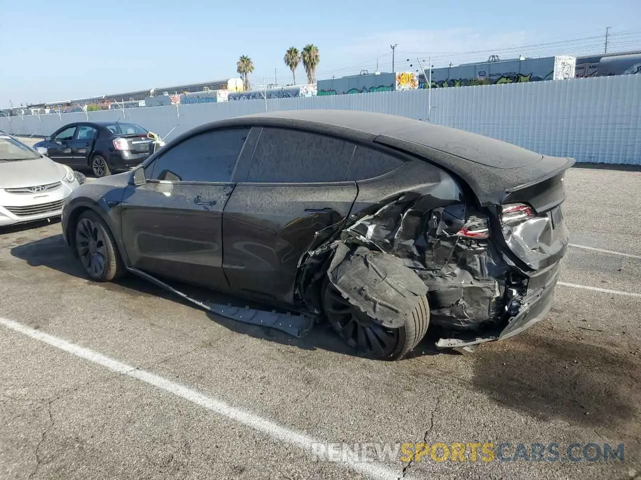 2 Photograph of a damaged car 7SAYGDEF3PF925454 TESLA MODEL Y 2023