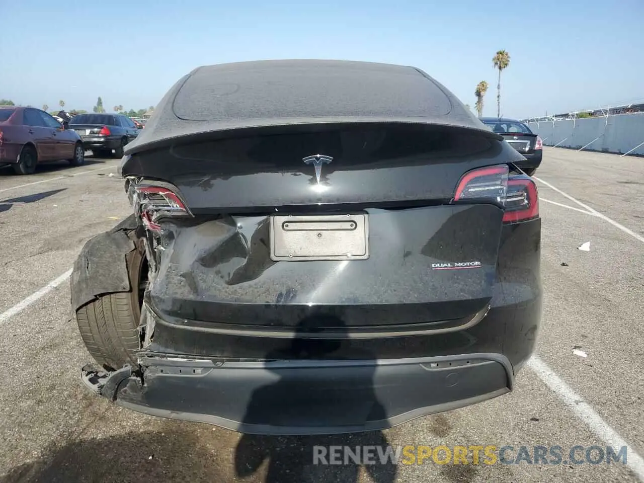 6 Photograph of a damaged car 7SAYGDEF3PF925454 TESLA MODEL Y 2023
