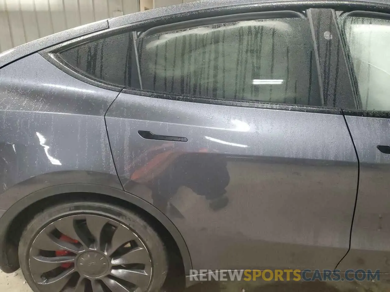 10 Photograph of a damaged car 7SAYGDEF3PF965727 TESLA MODEL Y 2023