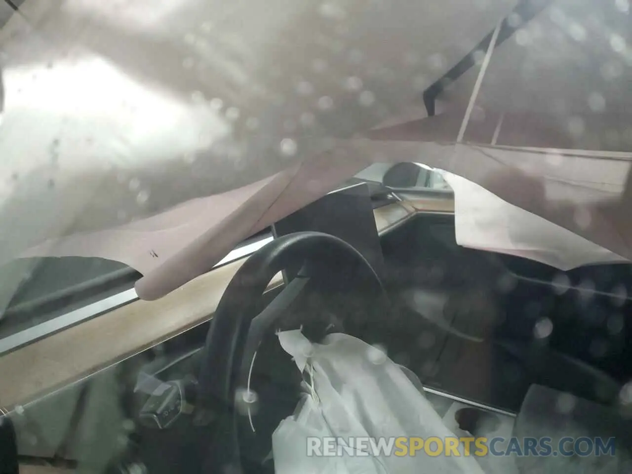 9 Photograph of a damaged car 7SAYGDEF3PF965727 TESLA MODEL Y 2023