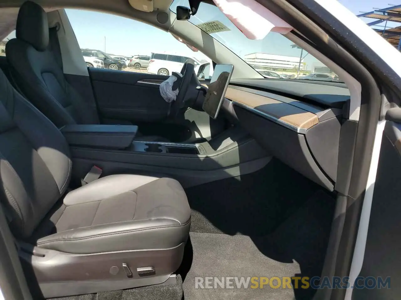 10 Photograph of a damaged car 7SAYGDEF4PF659541 TESLA MODEL Y 2023