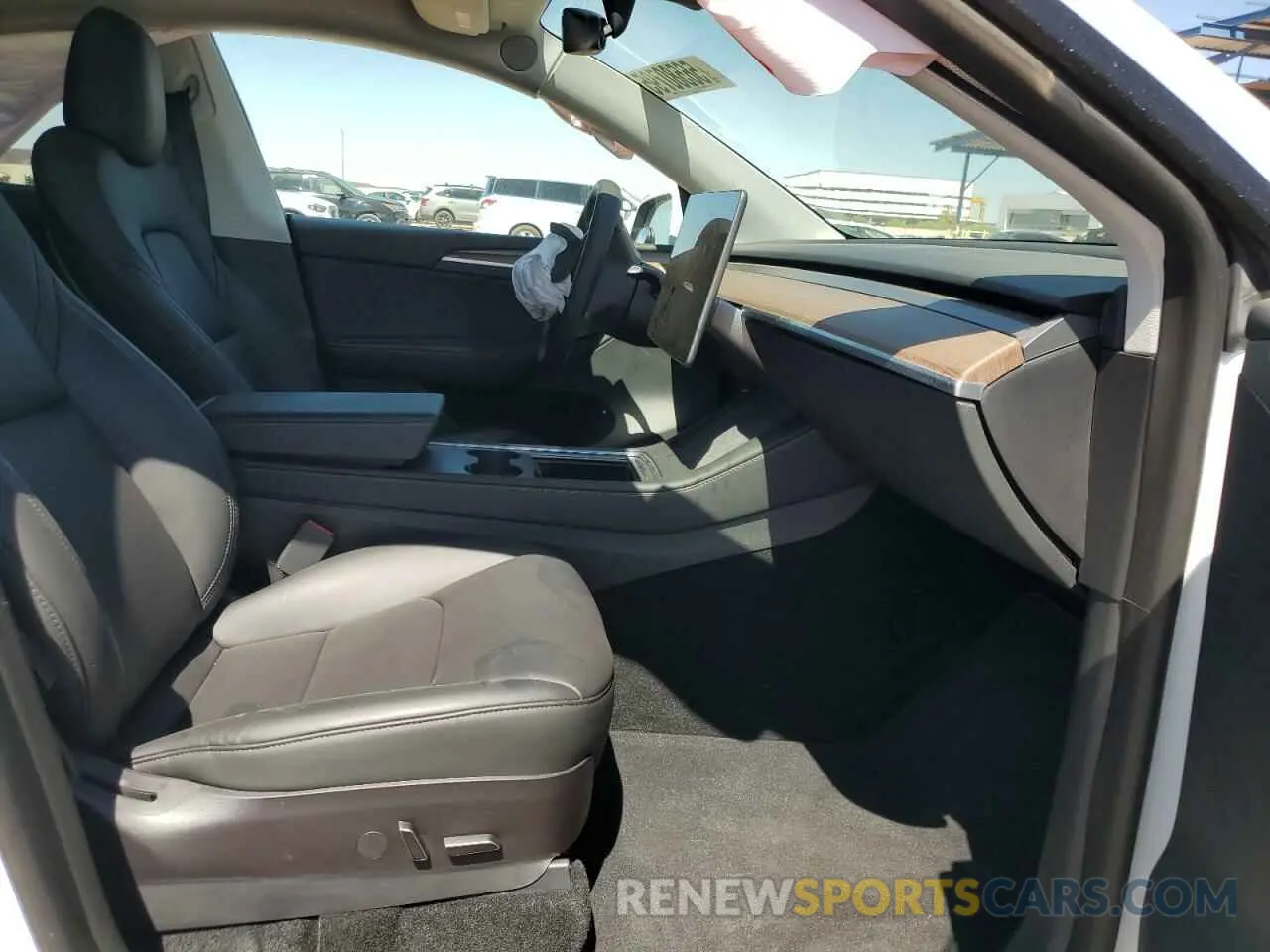 8 Photograph of a damaged car 7SAYGDEF4PF659541 TESLA MODEL Y 2023