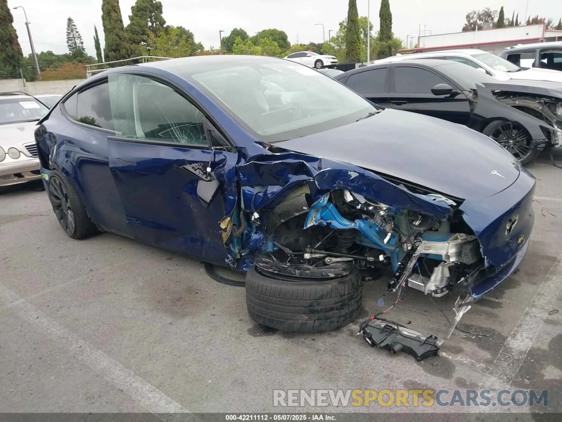 1 Photograph of a damaged car 7SAYGDEF4PF709015 TESLA MODEL Y 2023