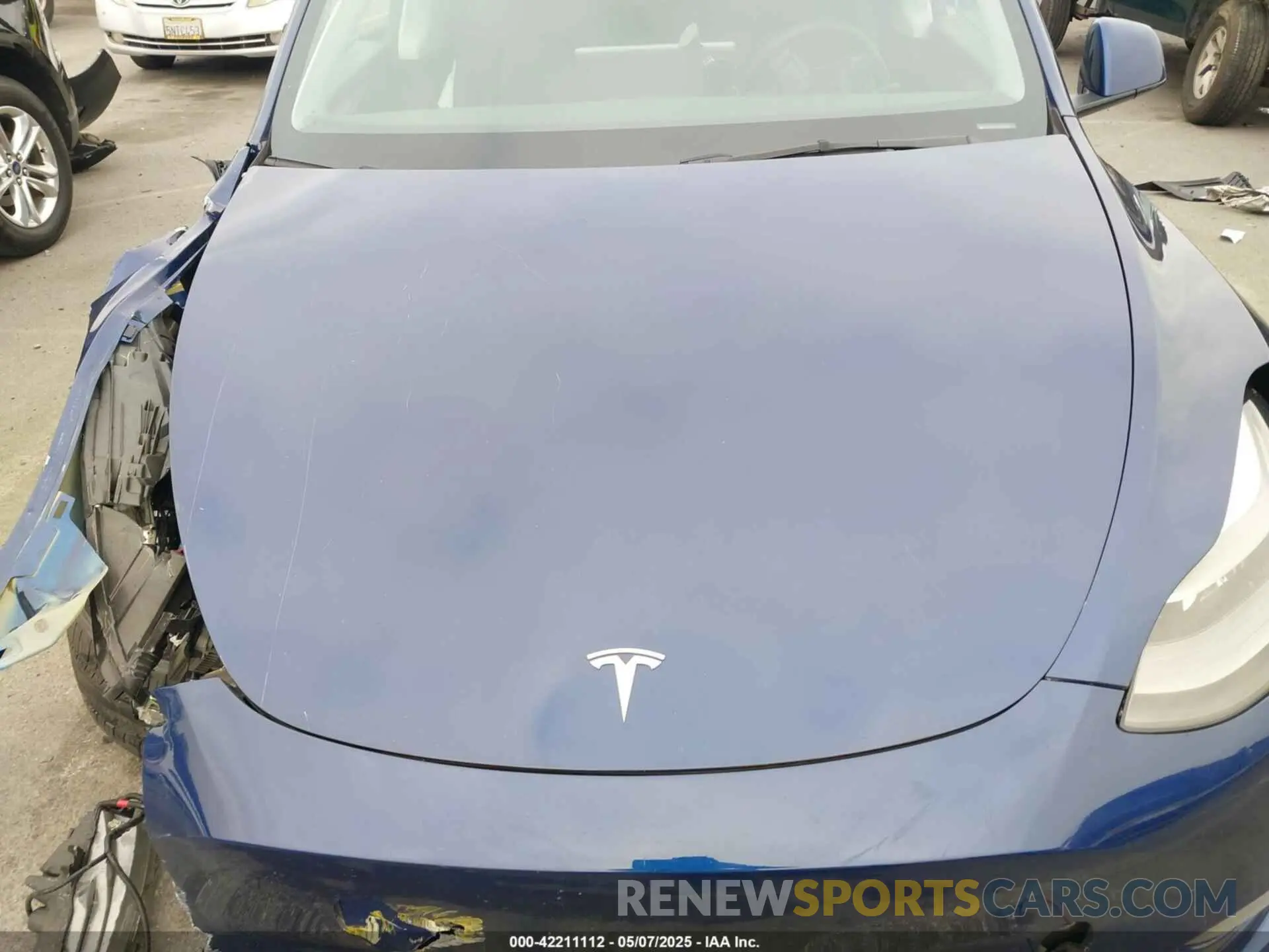 10 Photograph of a damaged car 7SAYGDEF4PF709015 TESLA MODEL Y 2023