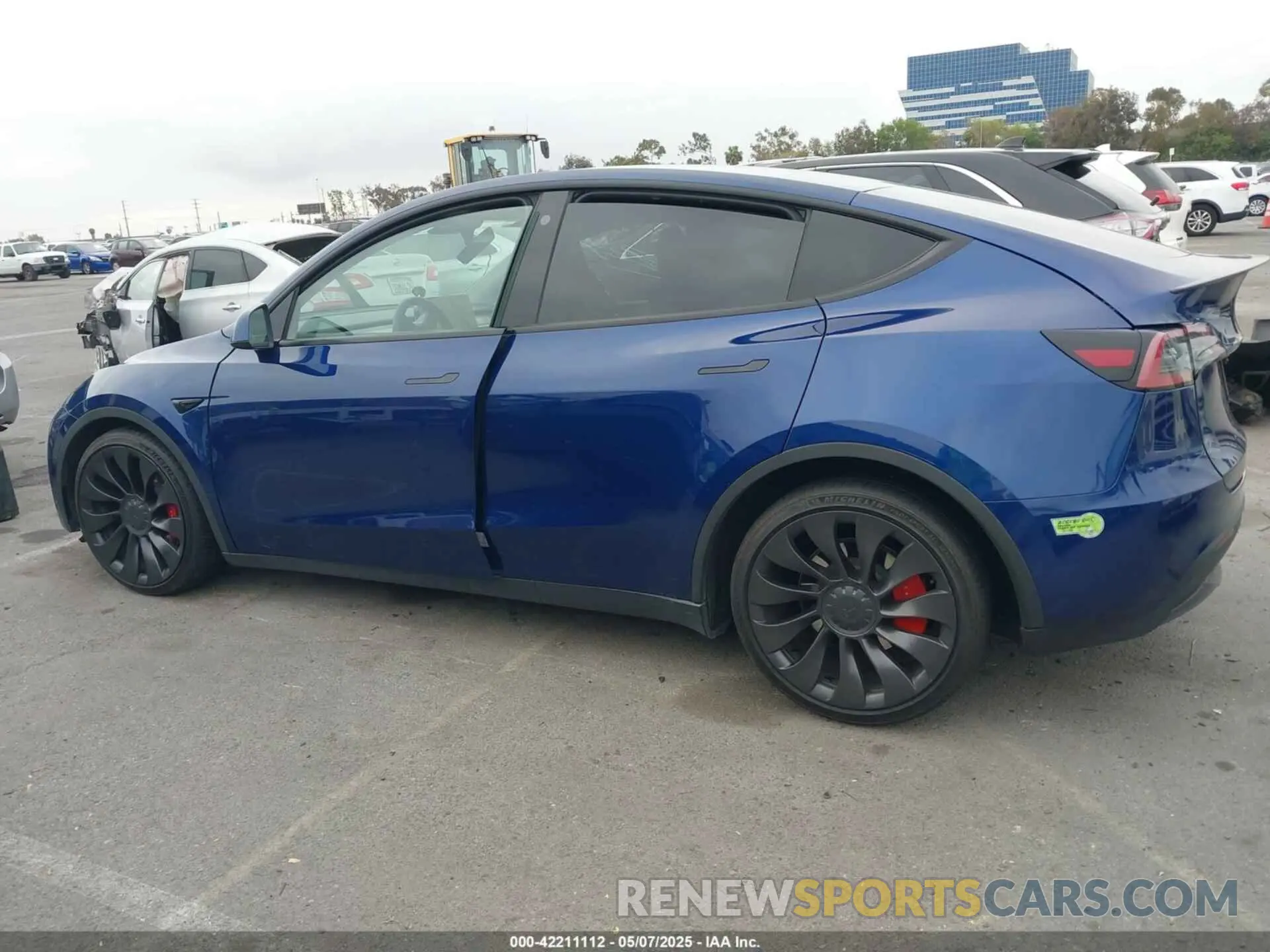 14 Photograph of a damaged car 7SAYGDEF4PF709015 TESLA MODEL Y 2023