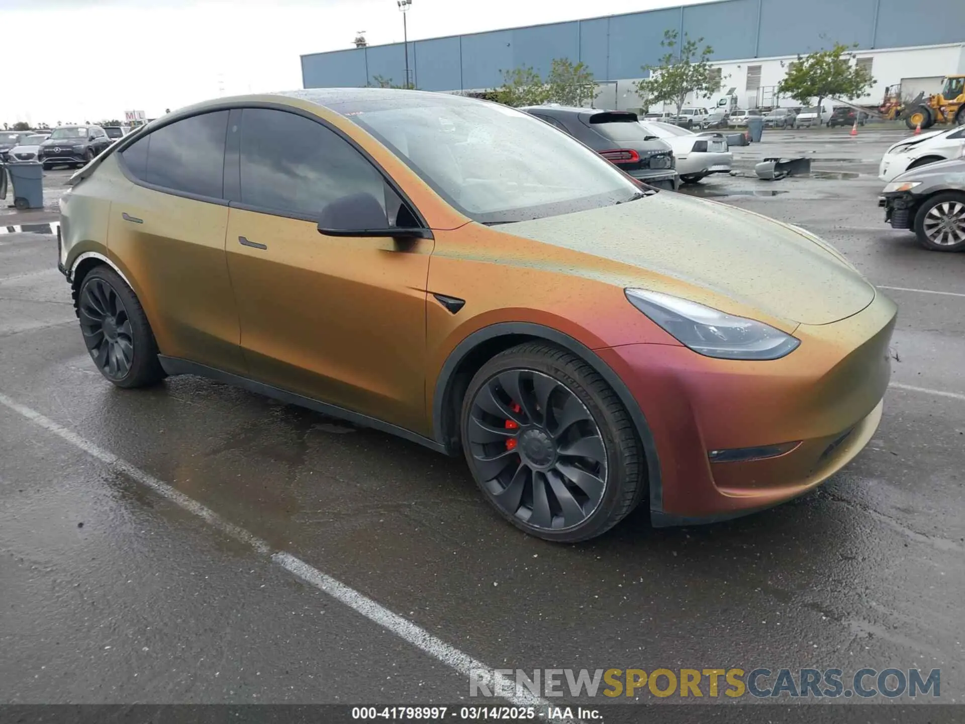 1 Photograph of a damaged car 7SAYGDEF4PF738885 TESLA MODEL Y 2023