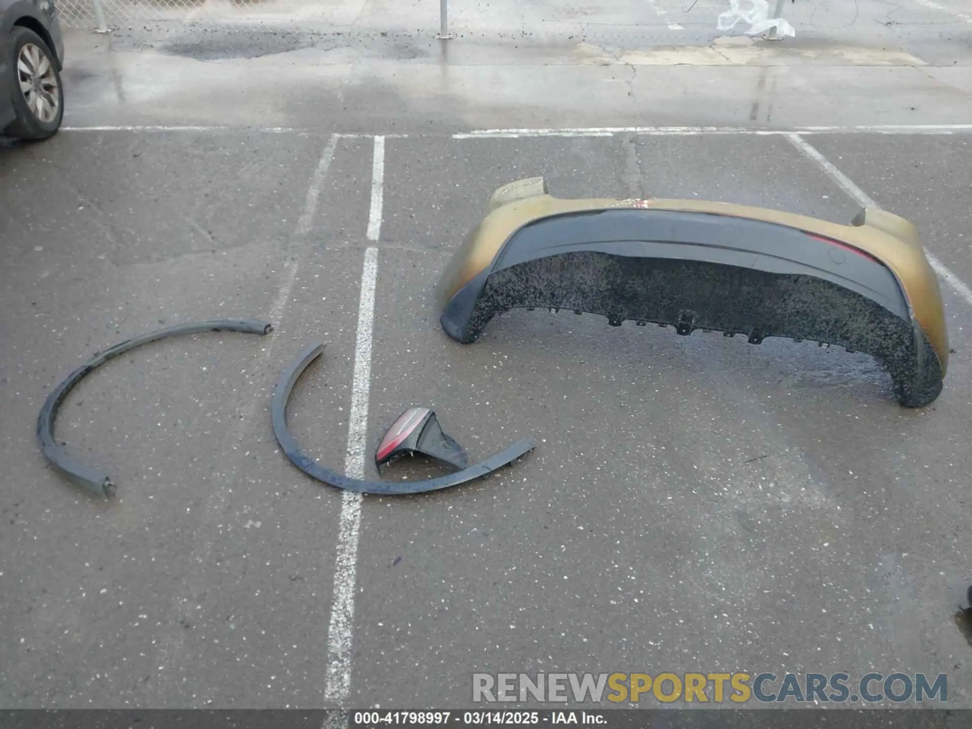 11 Photograph of a damaged car 7SAYGDEF4PF738885 TESLA MODEL Y 2023
