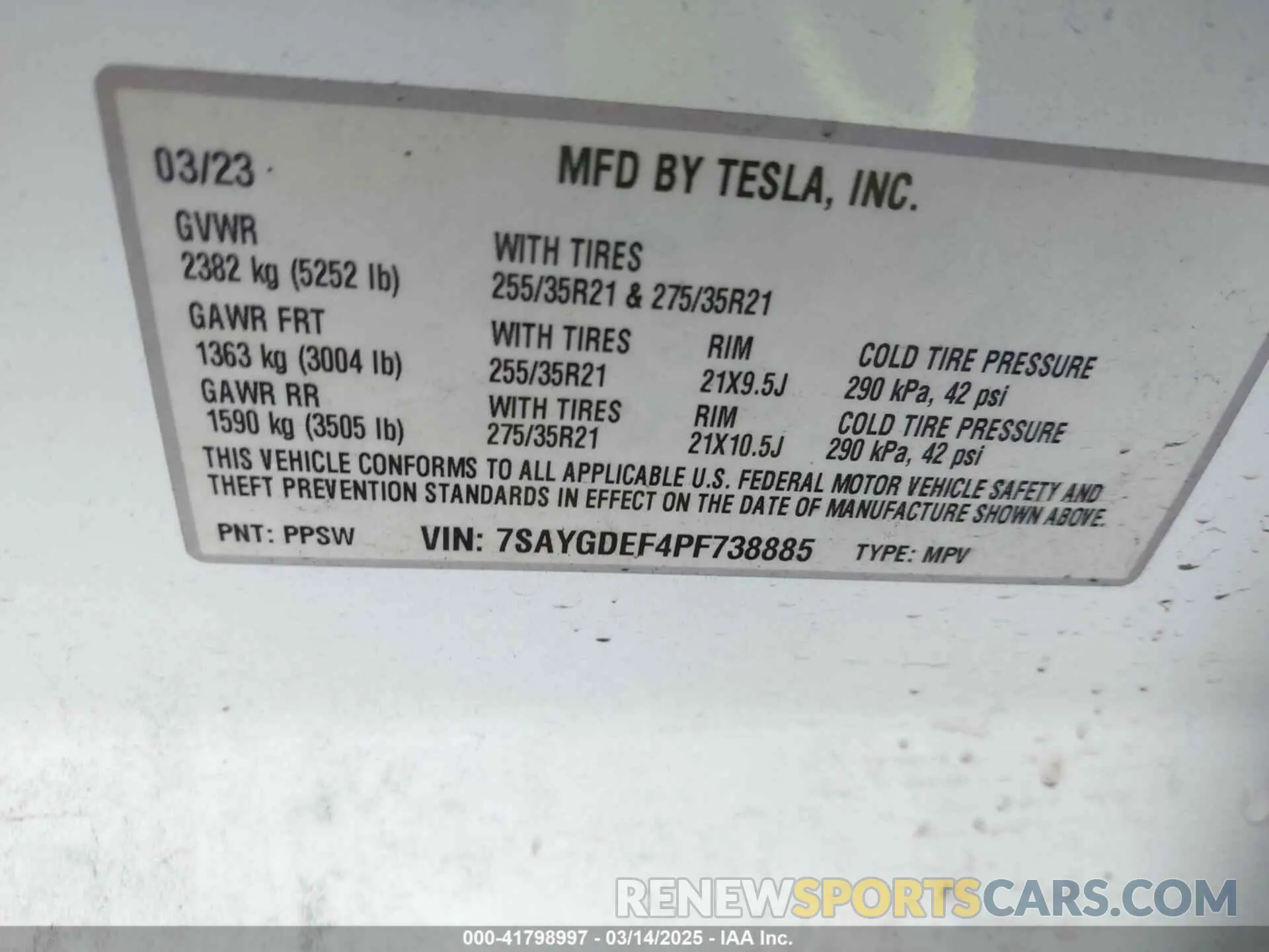 9 Photograph of a damaged car 7SAYGDEF4PF738885 TESLA MODEL Y 2023