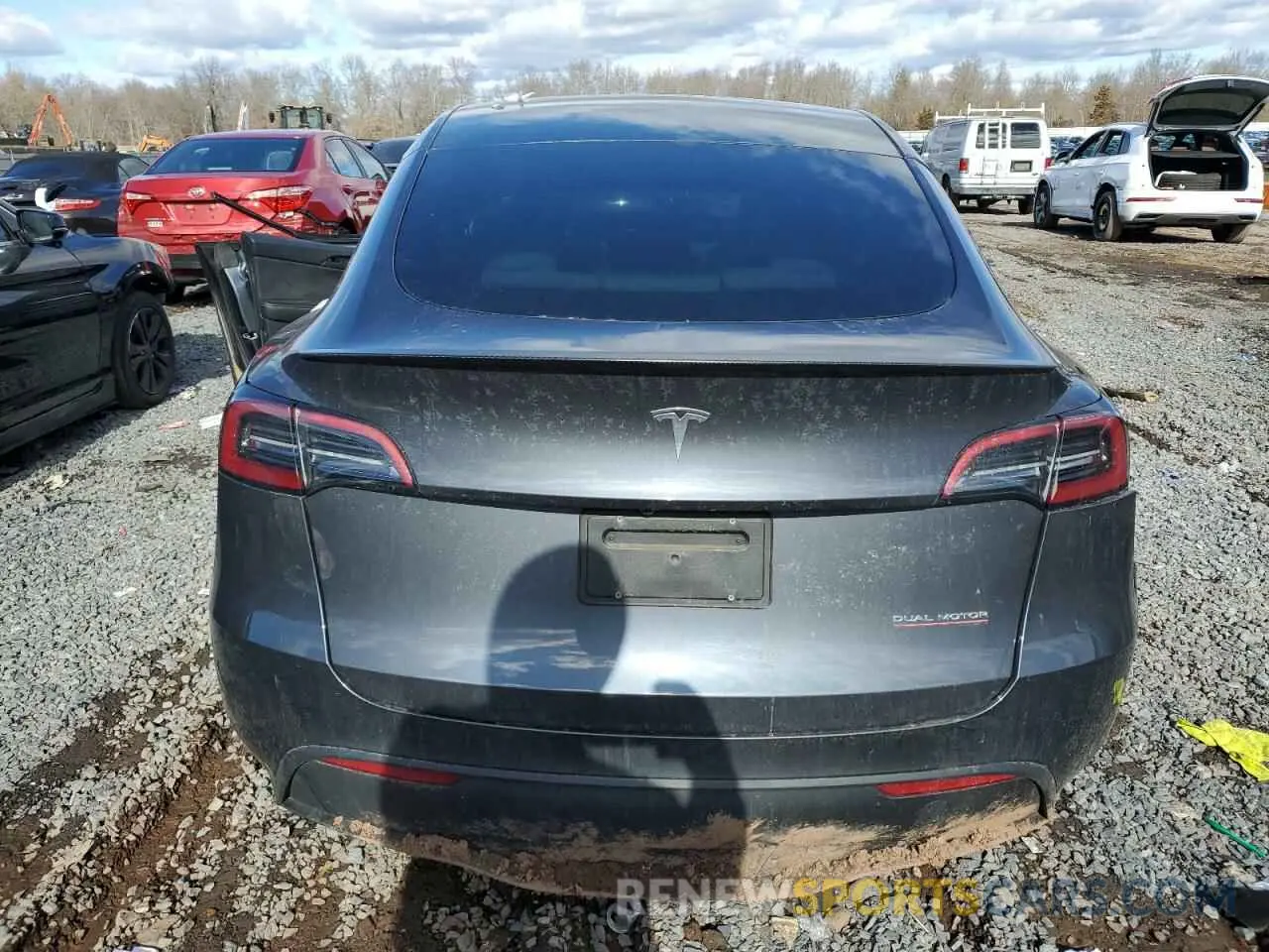 6 Photograph of a damaged car 7SAYGDEF4PF841336 TESLA MODEL Y 2023