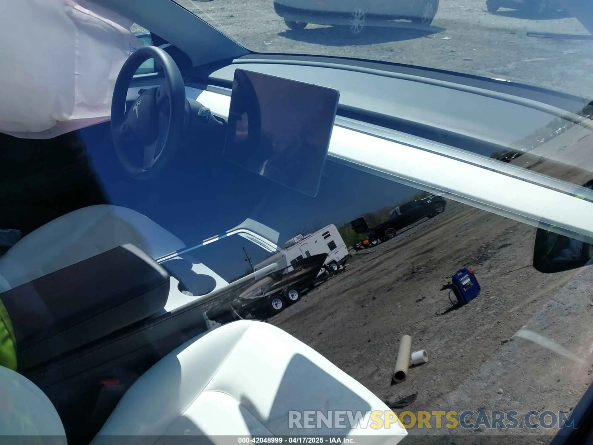 5 Photograph of a damaged car 7SAYGDEF4PF844933 TESLA MODEL Y 2023