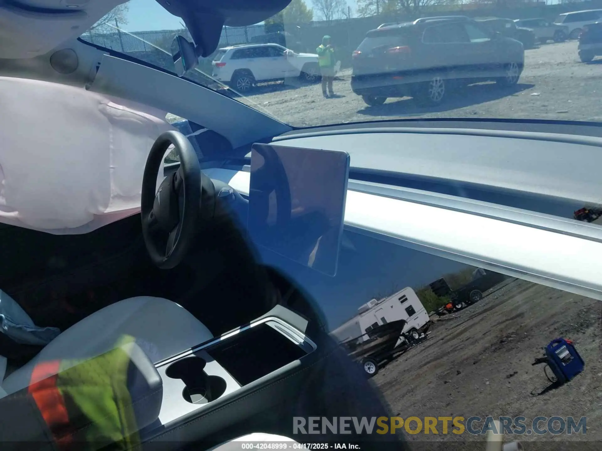 7 Photograph of a damaged car 7SAYGDEF4PF844933 TESLA MODEL Y 2023