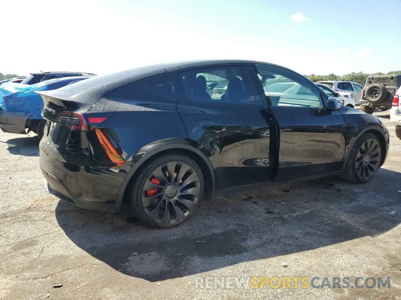 3 Photograph of a damaged car 7SAYGDEF4PF854006 TESLA MODEL Y 2023