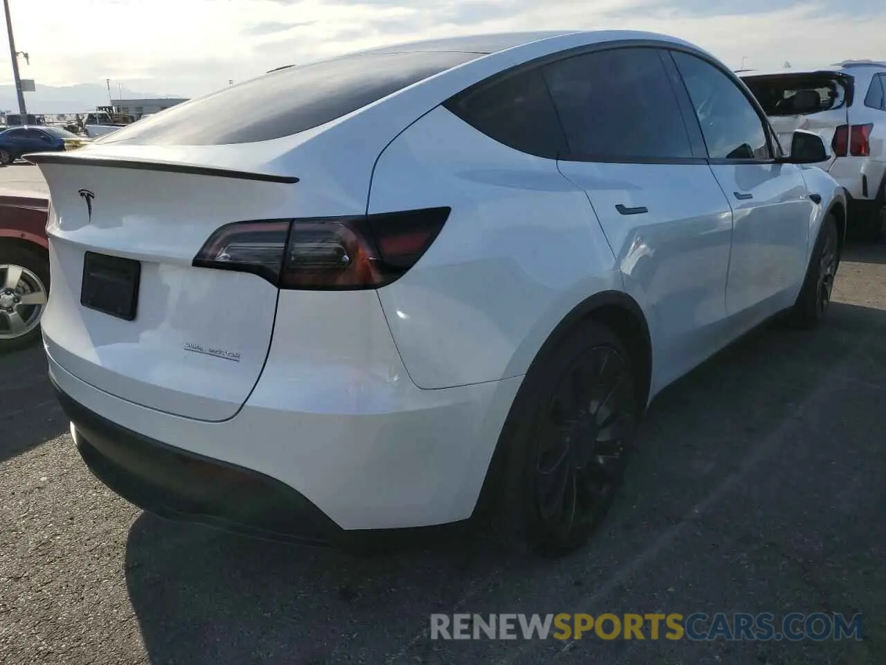 3 Photograph of a damaged car 7SAYGDEF4PF871940 TESLA MODEL Y 2023