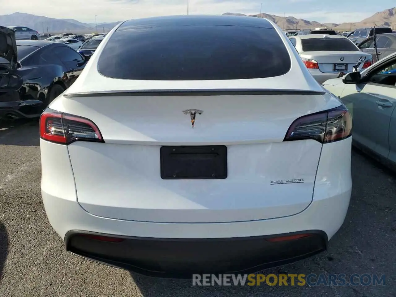 6 Photograph of a damaged car 7SAYGDEF4PF871940 TESLA MODEL Y 2023