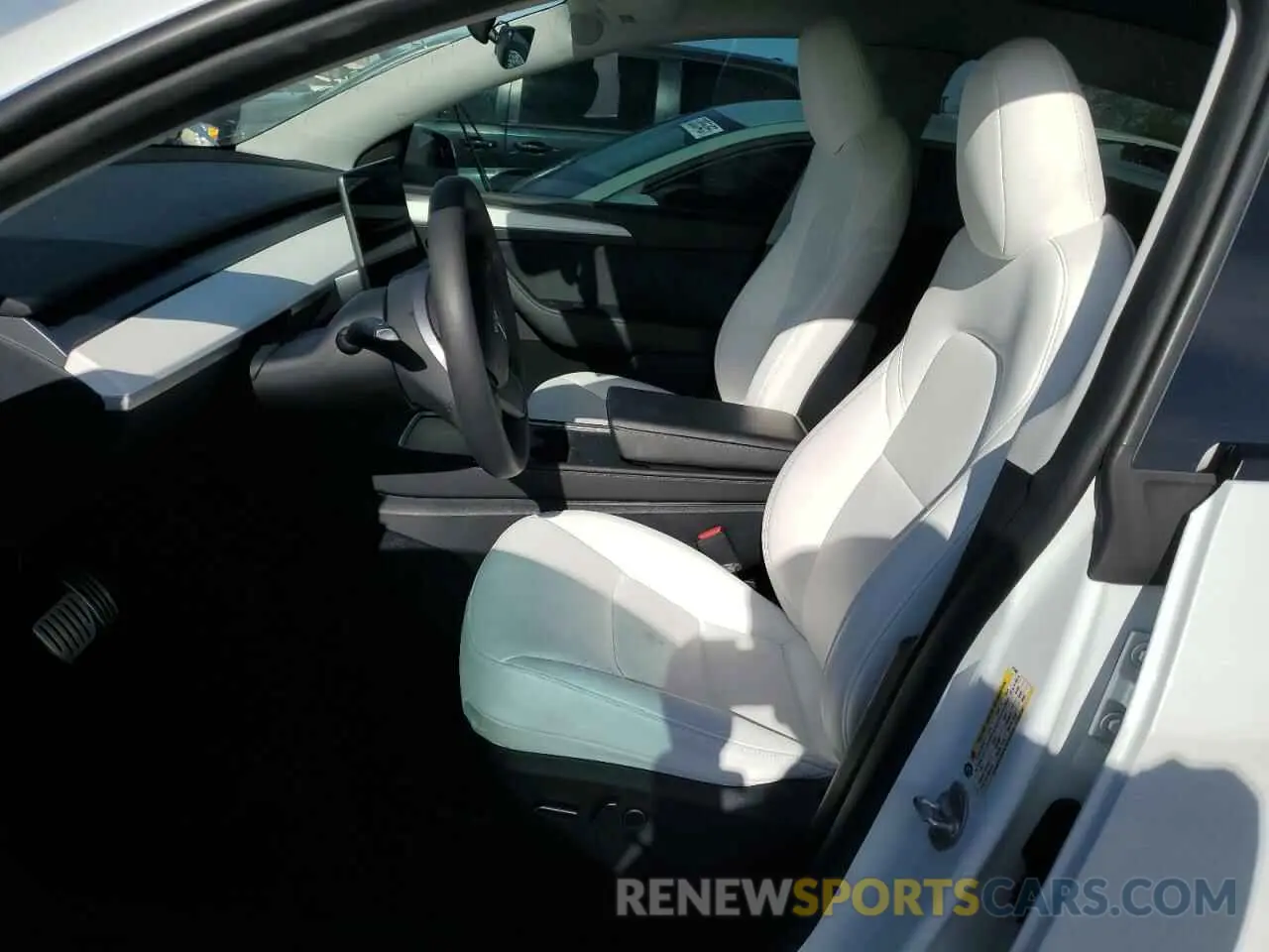 7 Photograph of a damaged car 7SAYGDEF4PF871940 TESLA MODEL Y 2023