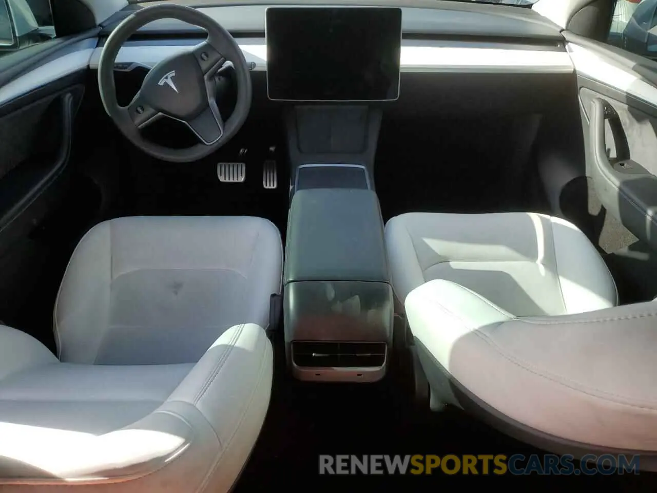 8 Photograph of a damaged car 7SAYGDEF4PF871940 TESLA MODEL Y 2023