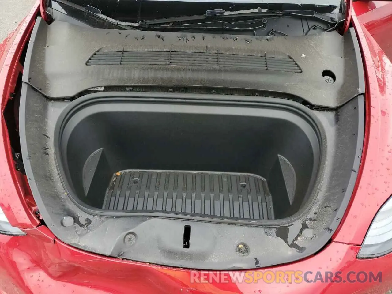 11 Photograph of a damaged car 7SAYGDEF4PF881884 TESLA MODEL Y 2023
