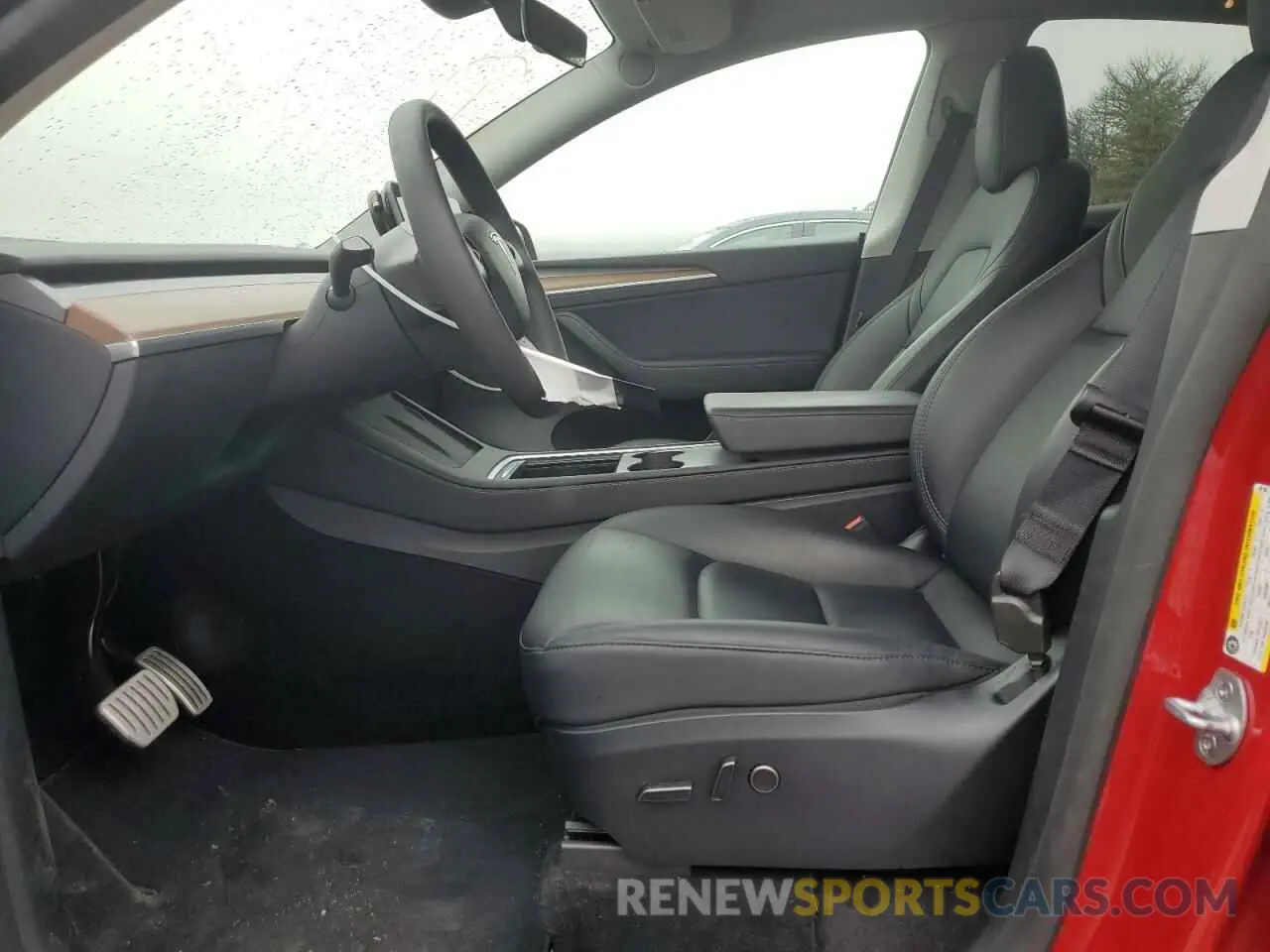 7 Photograph of a damaged car 7SAYGDEF4PF881884 TESLA MODEL Y 2023