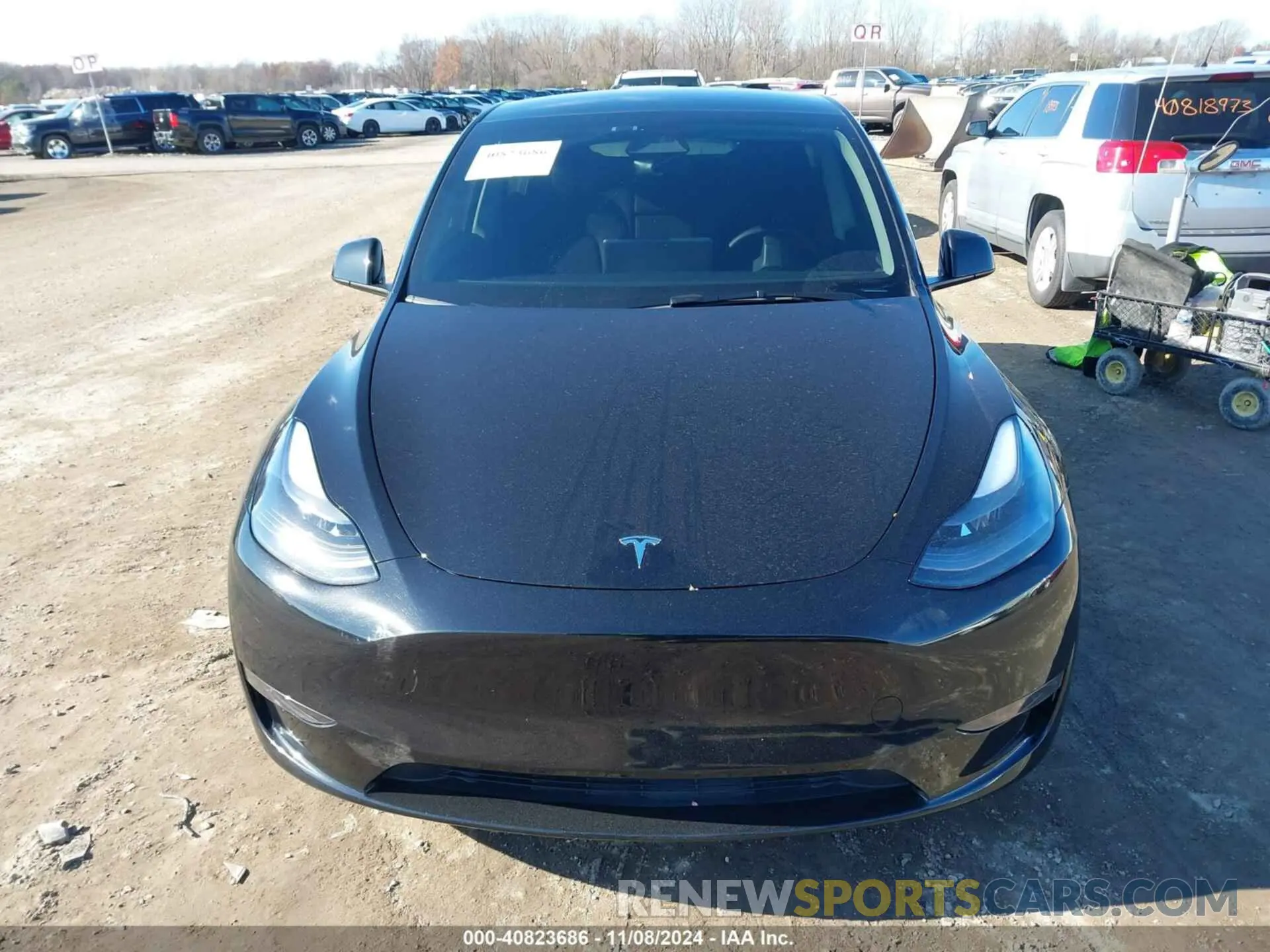12 Photograph of a damaged car 7SAYGDEF4PF962268 TESLA MODEL Y 2023