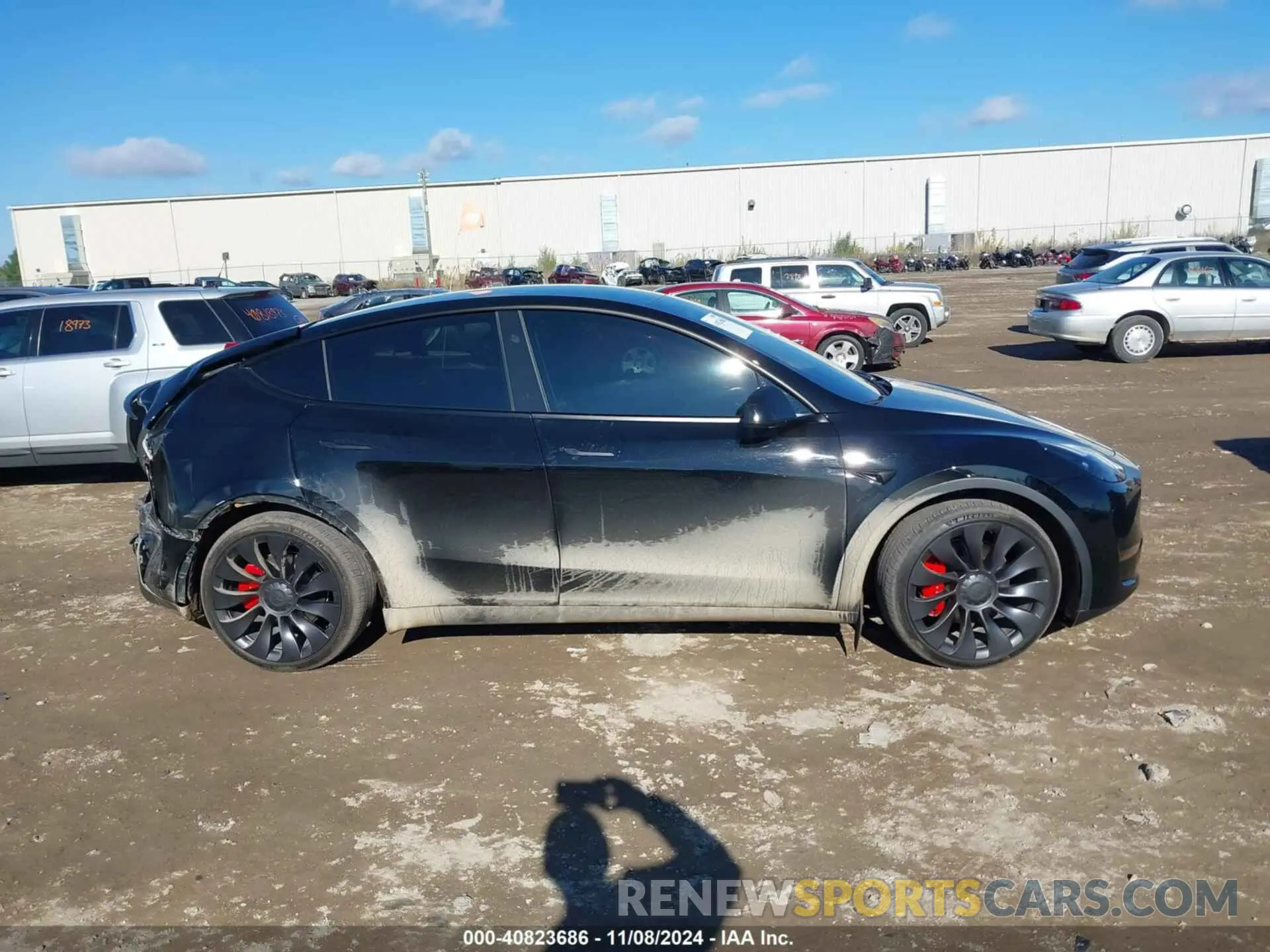 13 Photograph of a damaged car 7SAYGDEF4PF962268 TESLA MODEL Y 2023