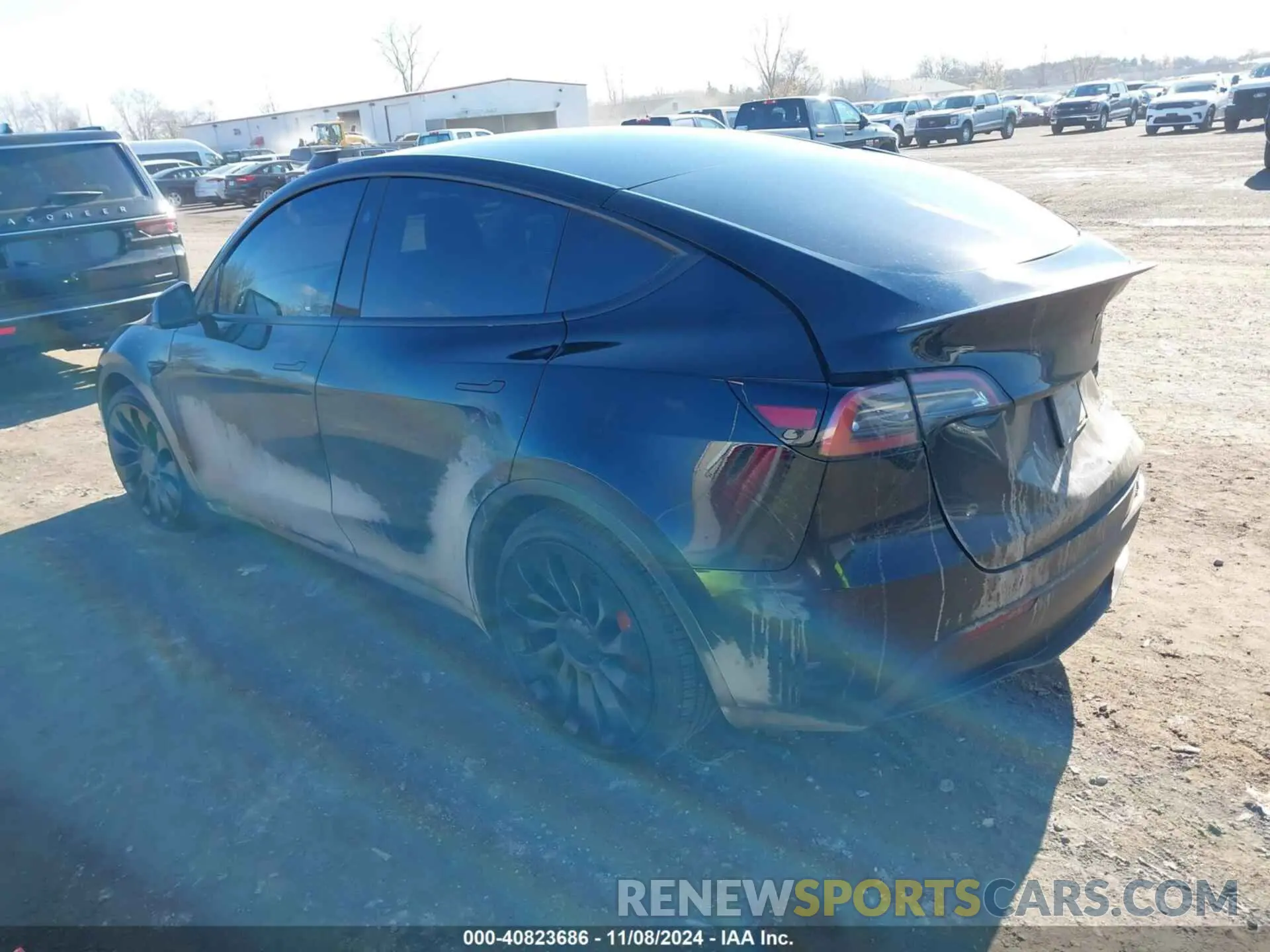 3 Photograph of a damaged car 7SAYGDEF4PF962268 TESLA MODEL Y 2023