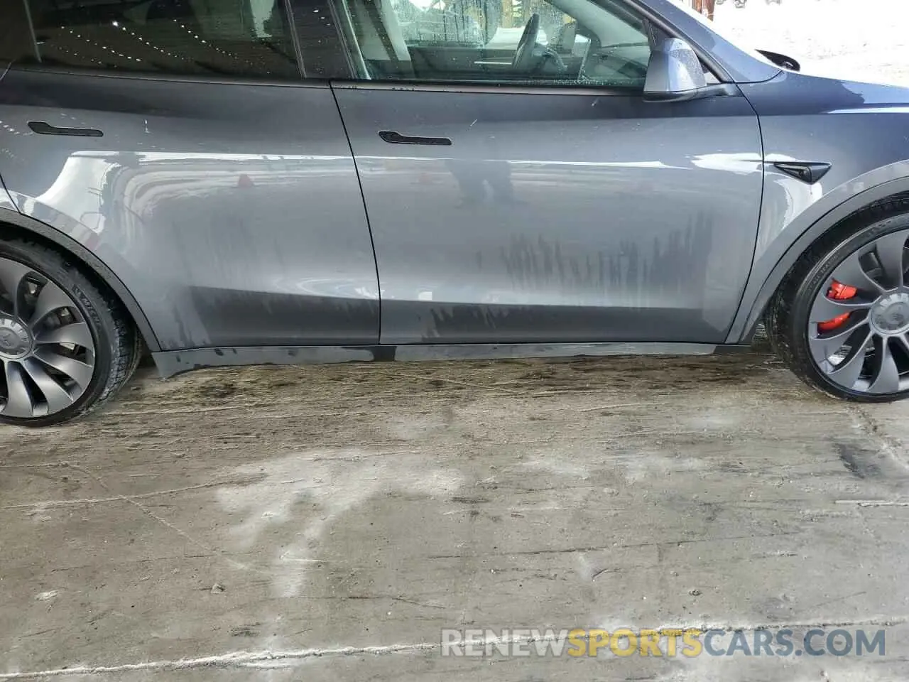 12 Photograph of a damaged car 7SAYGDEF5PF635622 TESLA MODEL Y 2023