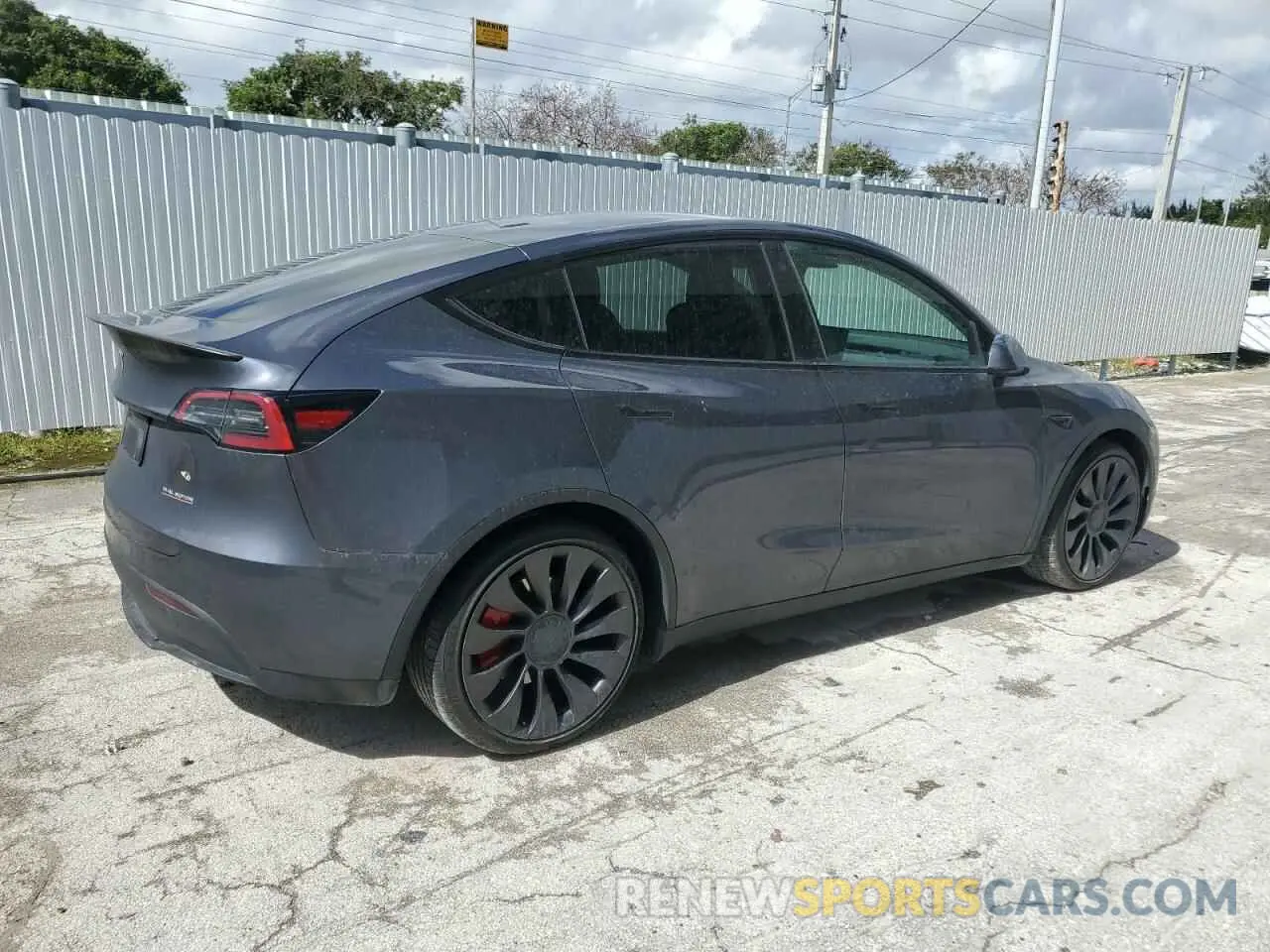 3 Photograph of a damaged car 7SAYGDEF5PF635622 TESLA MODEL Y 2023