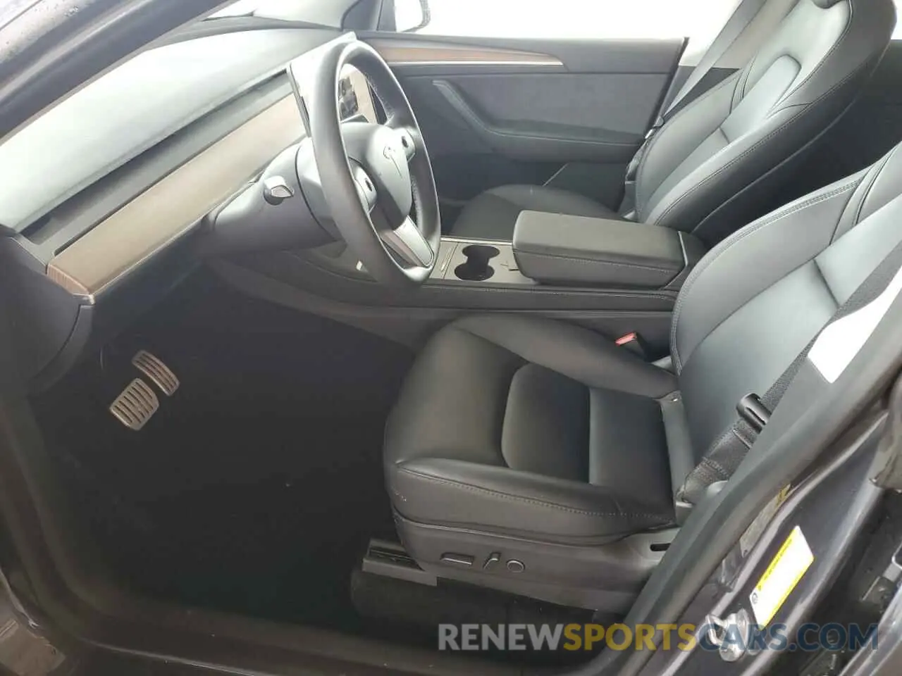 7 Photograph of a damaged car 7SAYGDEF5PF635622 TESLA MODEL Y 2023