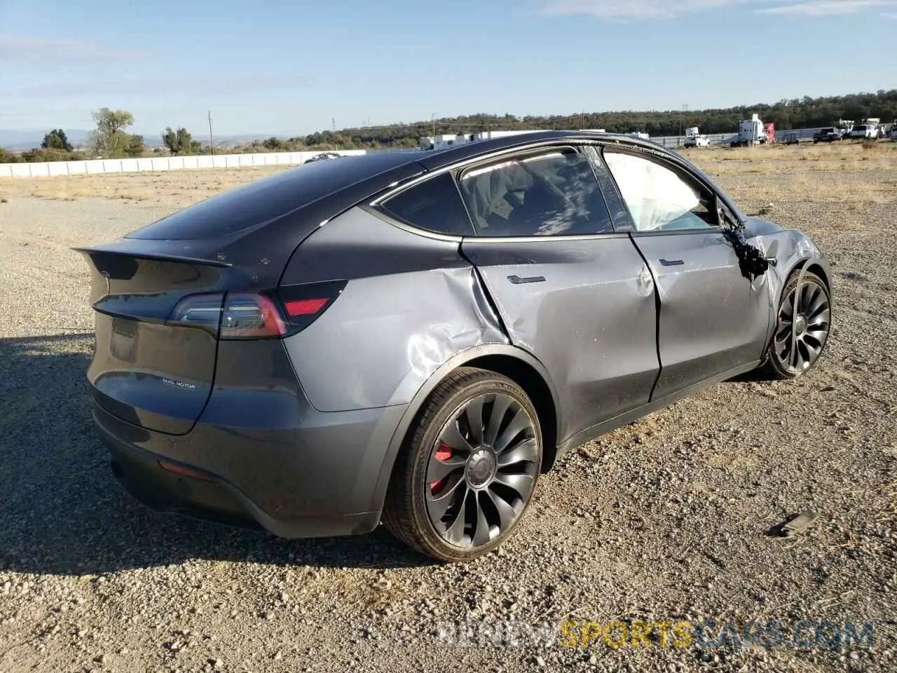 3 Photograph of a damaged car 7SAYGDEF5PF737969 TESLA MODEL Y 2023