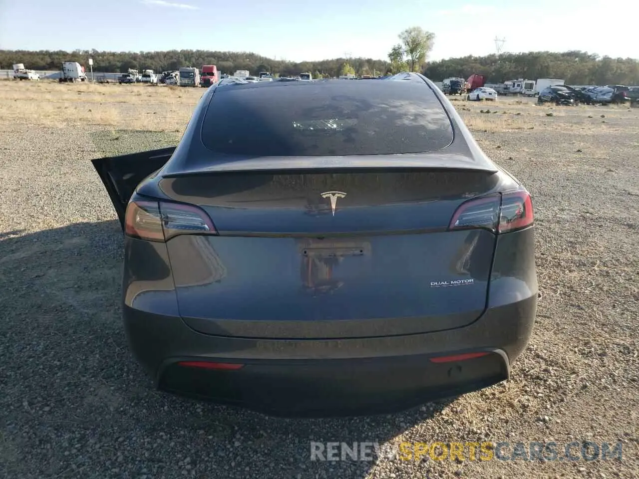 6 Photograph of a damaged car 7SAYGDEF5PF737969 TESLA MODEL Y 2023