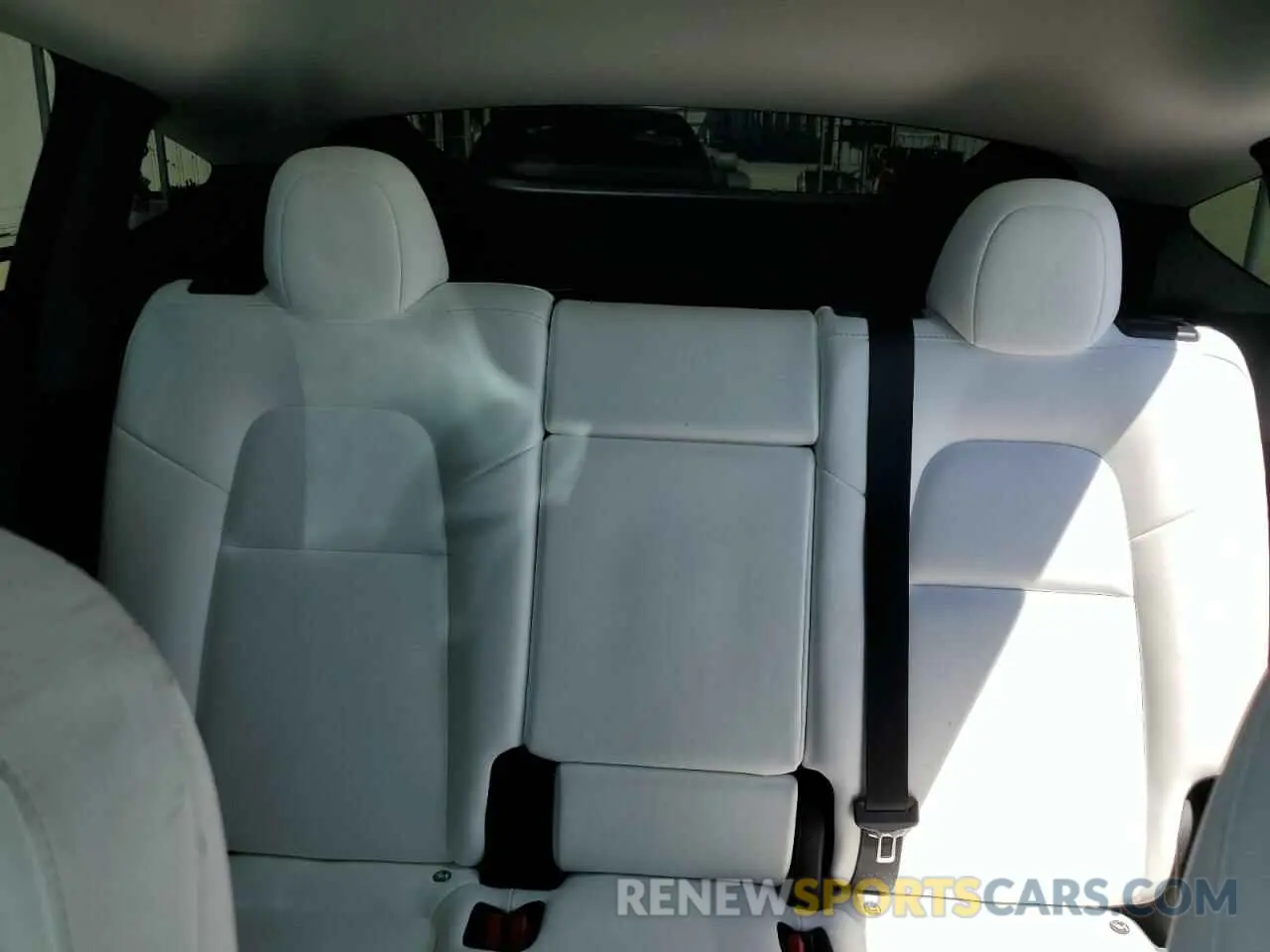 10 Photograph of a damaged car 7SAYGDEF5PF744839 TESLA MODEL Y 2023