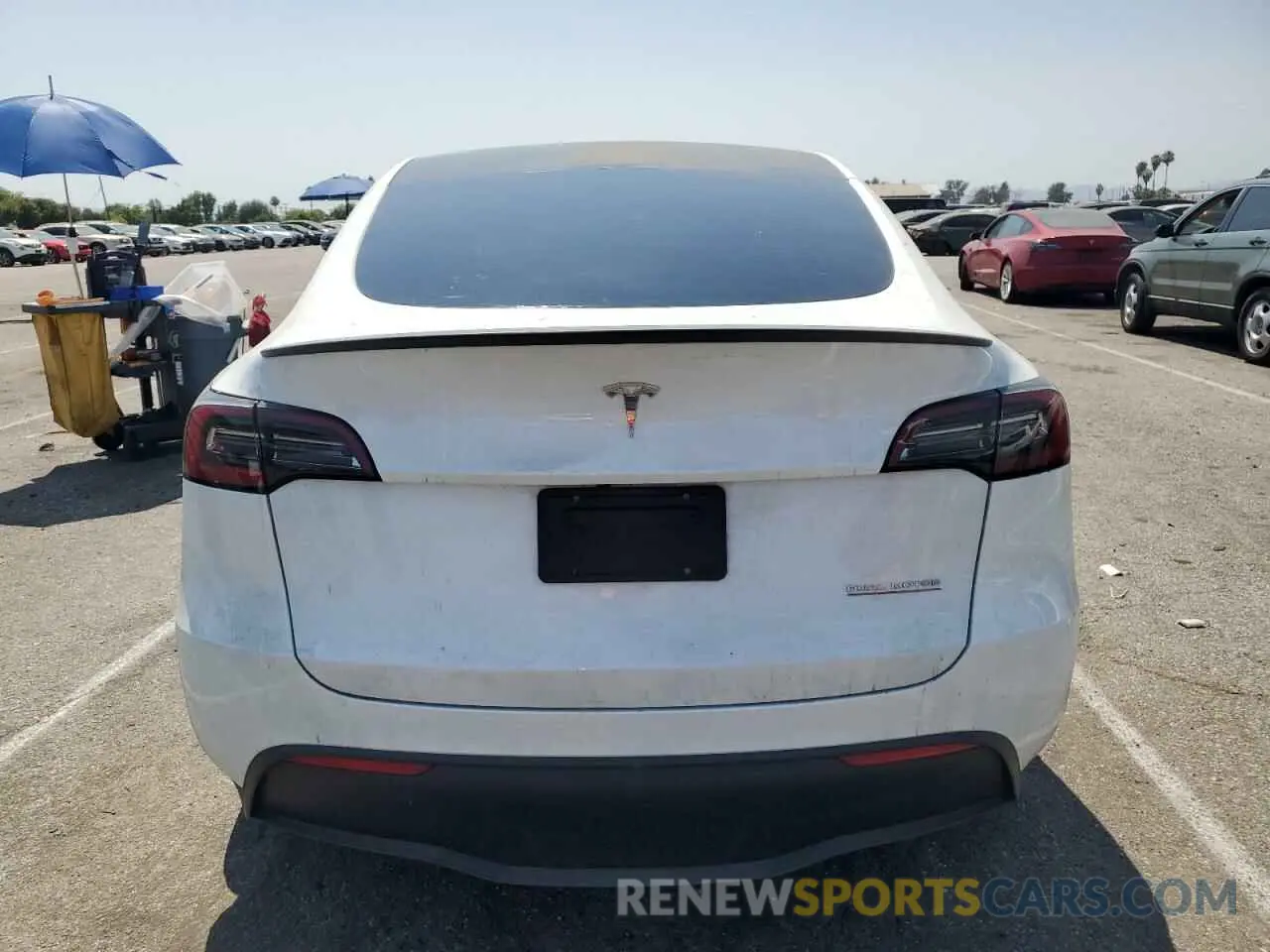 6 Photograph of a damaged car 7SAYGDEF5PF761026 TESLA MODEL Y 2023