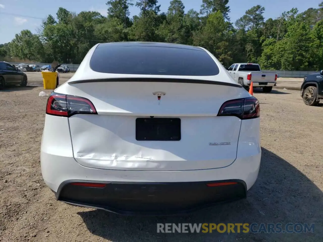6 Photograph of a damaged car 7SAYGDEF5PF779817 TESLA MODEL Y 2023