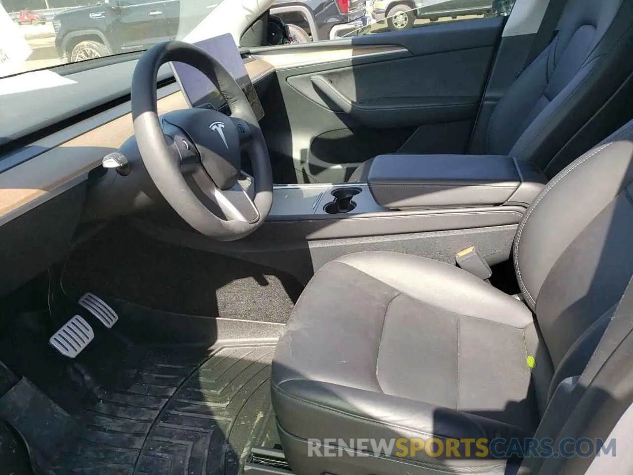 7 Photograph of a damaged car 7SAYGDEF5PF779817 TESLA MODEL Y 2023