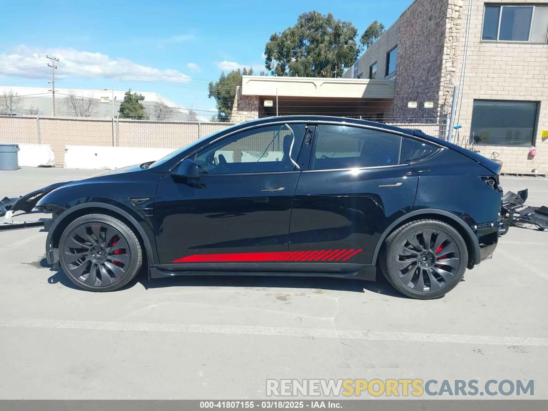 15 Photograph of a damaged car 7SAYGDEF5PF793197 TESLA MODEL Y 2023