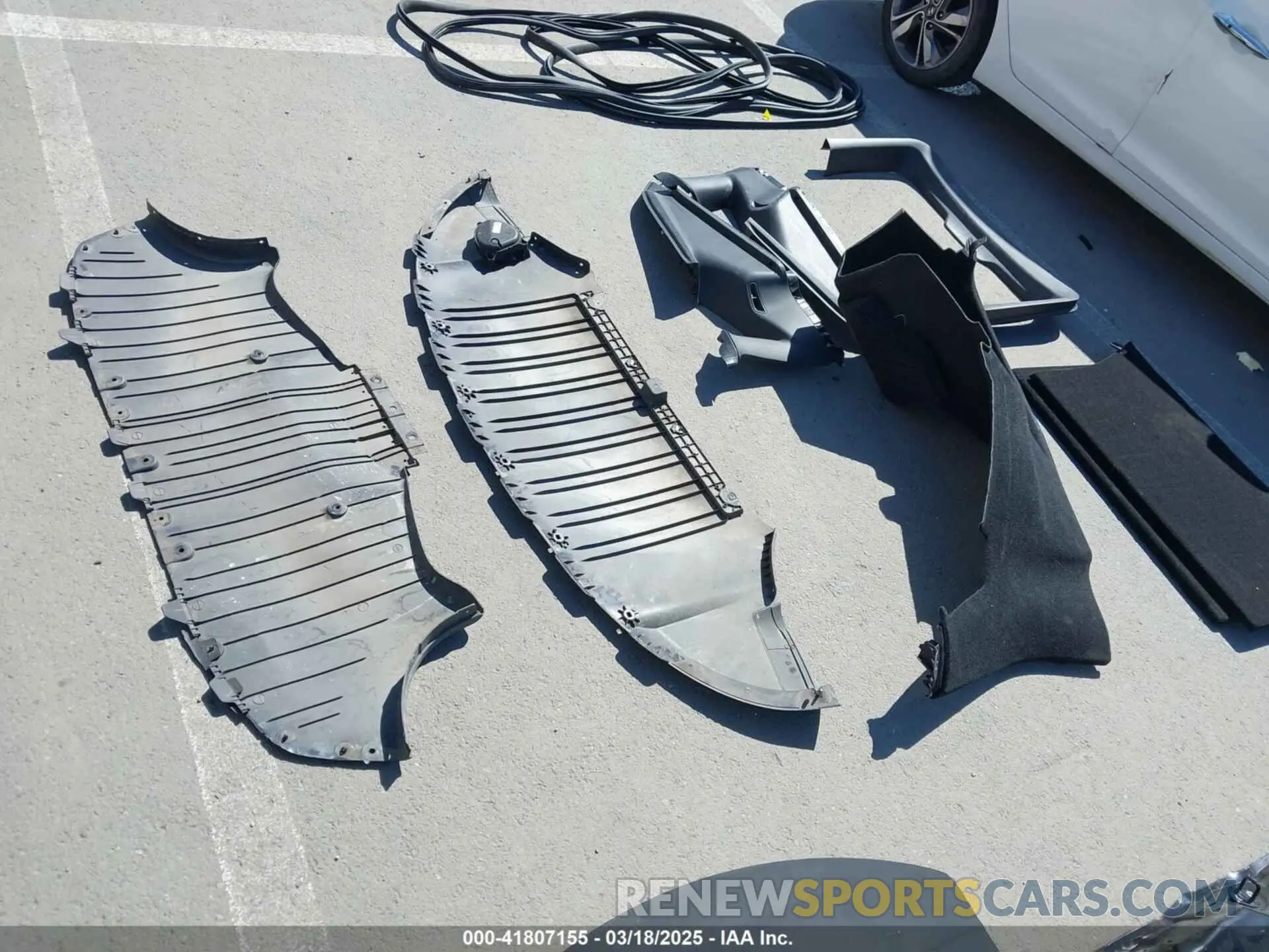 23 Photograph of a damaged car 7SAYGDEF5PF793197 TESLA MODEL Y 2023
