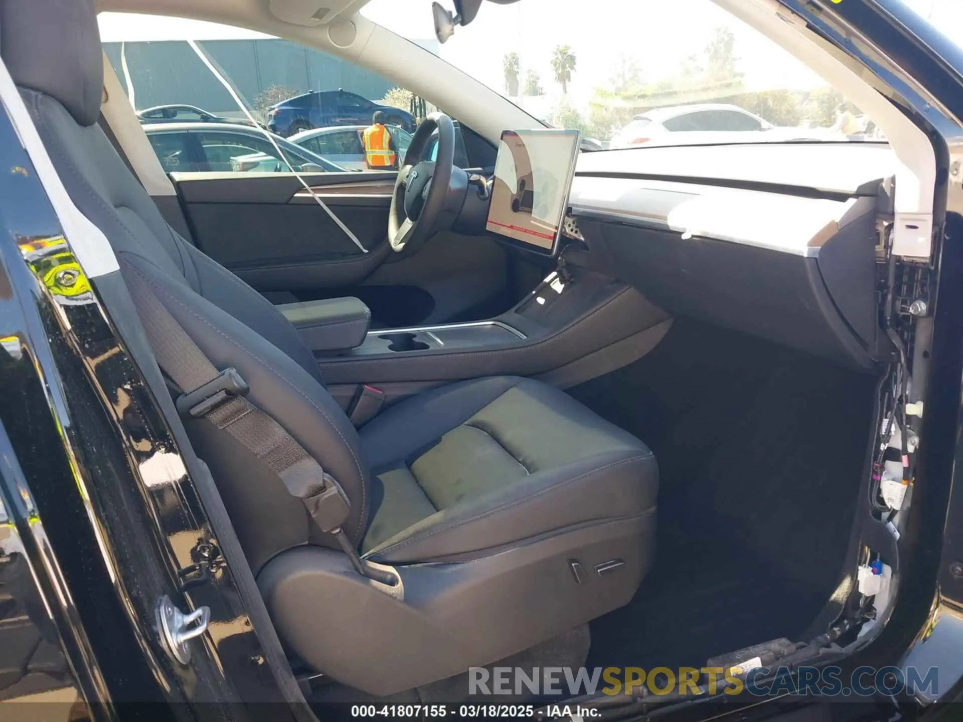 5 Photograph of a damaged car 7SAYGDEF5PF793197 TESLA MODEL Y 2023