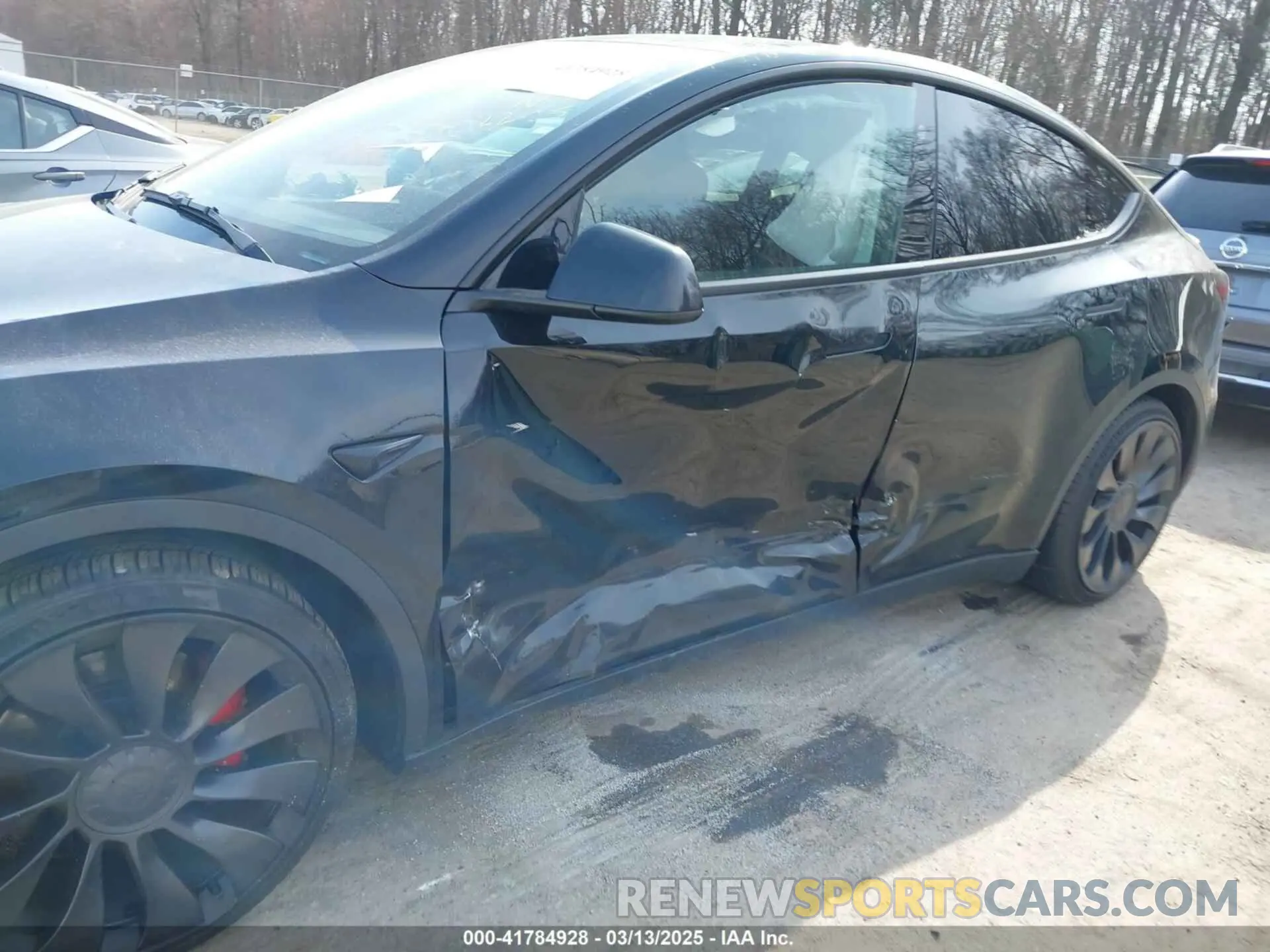 6 Photograph of a damaged car 7SAYGDEF5PF795483 TESLA MODEL Y 2023