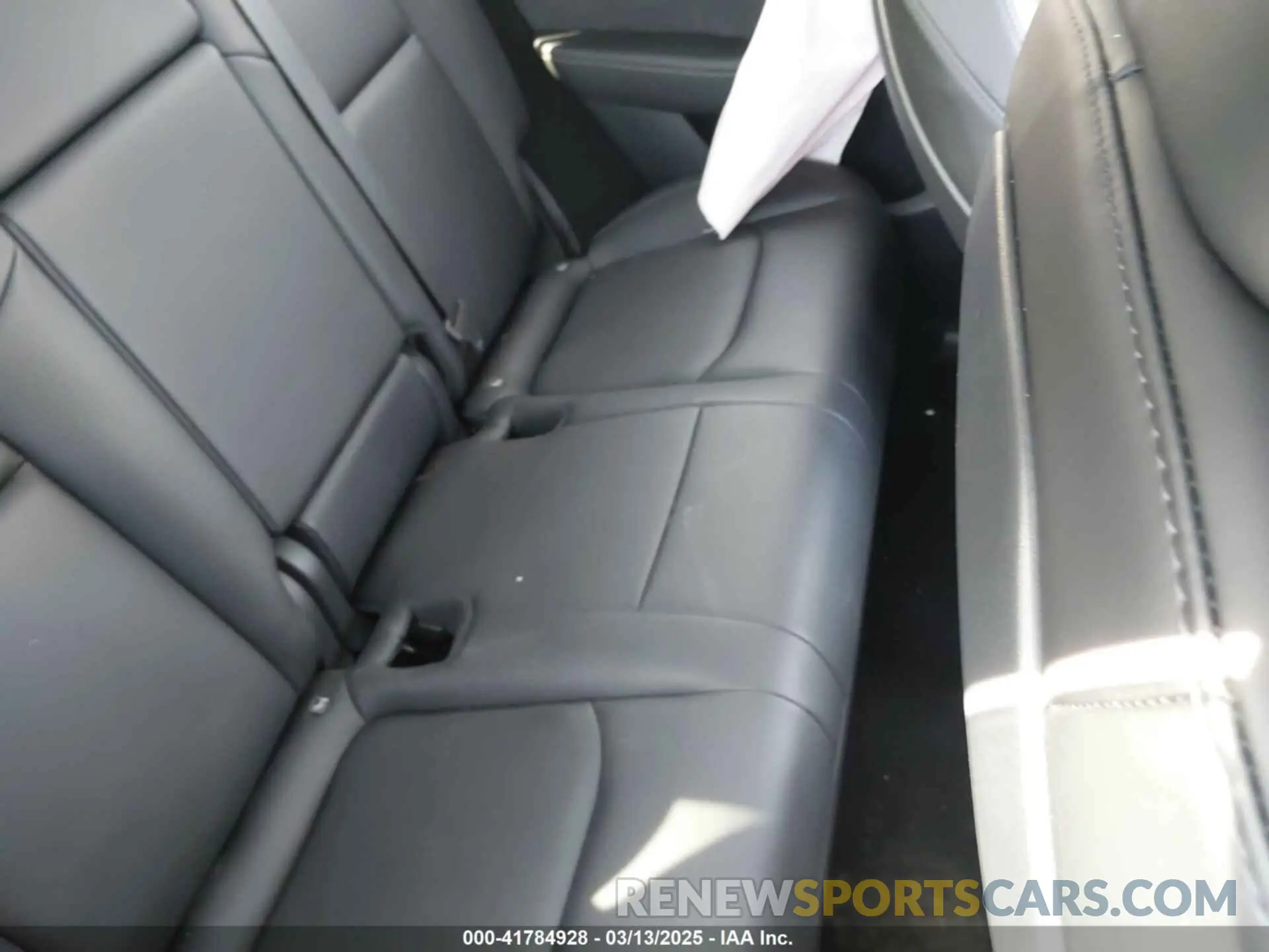 8 Photograph of a damaged car 7SAYGDEF5PF795483 TESLA MODEL Y 2023