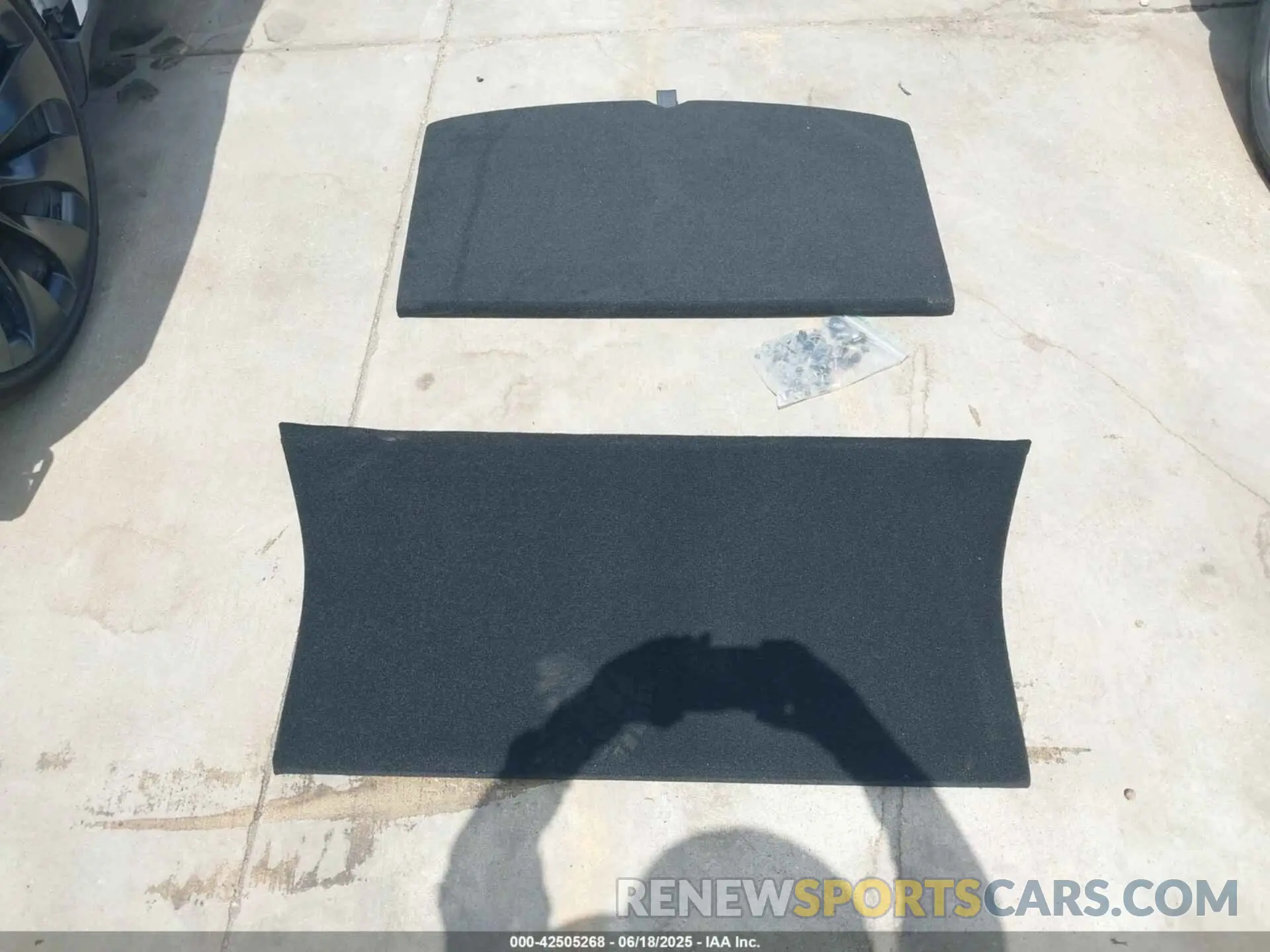 12 Photograph of a damaged car 7SAYGDEF5PF806868 TESLA MODEL Y 2023