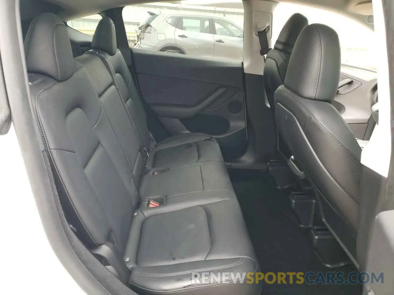 11 Photograph of a damaged car 7SAYGDEF5PF808961 TESLA MODEL Y 2023