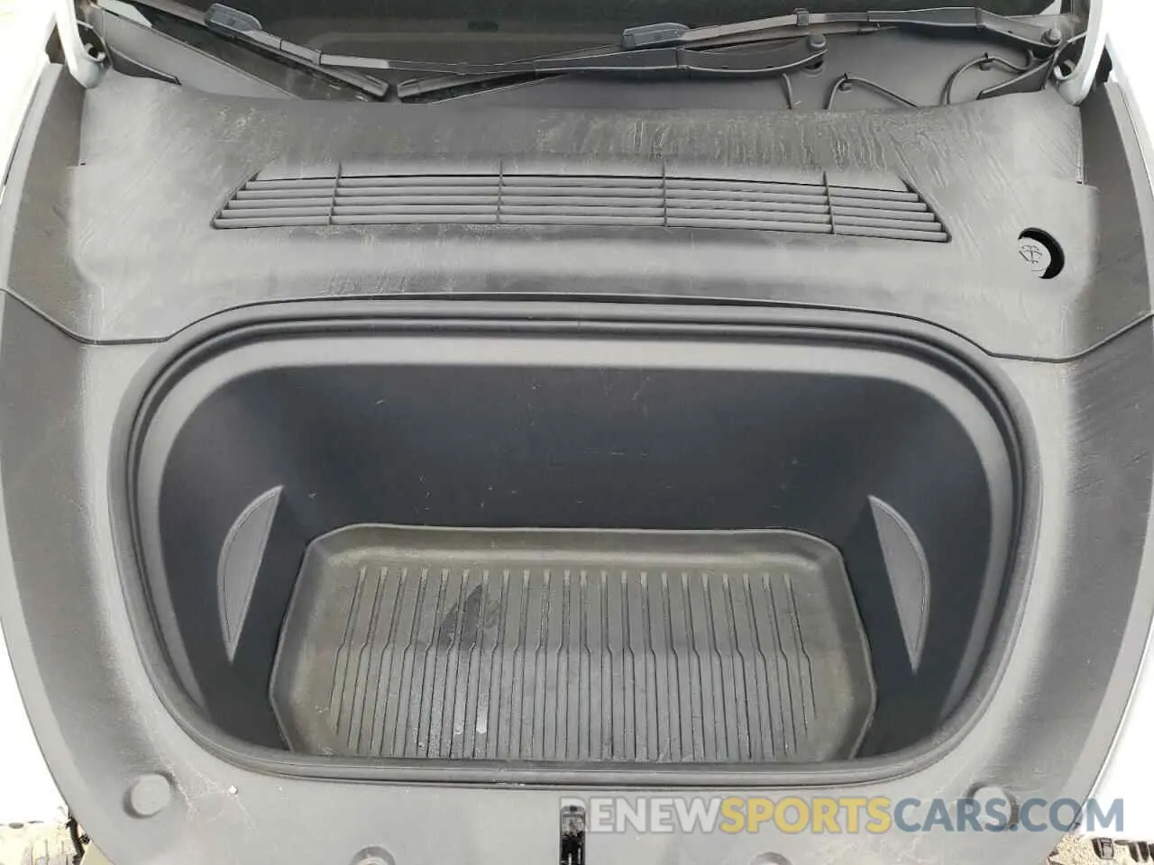 13 Photograph of a damaged car 7SAYGDEF5PF808961 TESLA MODEL Y 2023