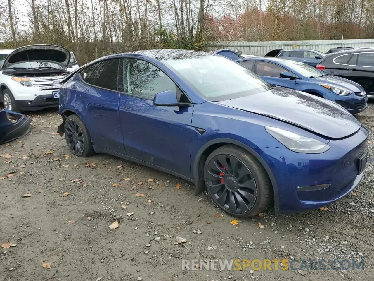 4 Photograph of a damaged car 7SAYGDEF5PF811651 TESLA MODEL Y 2023
