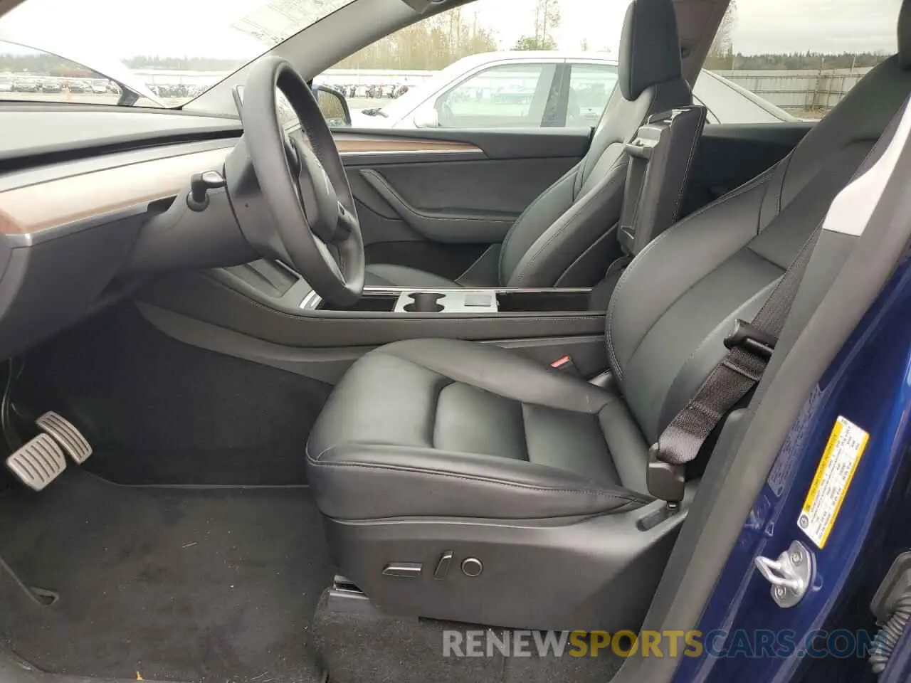 7 Photograph of a damaged car 7SAYGDEF5PF811651 TESLA MODEL Y 2023