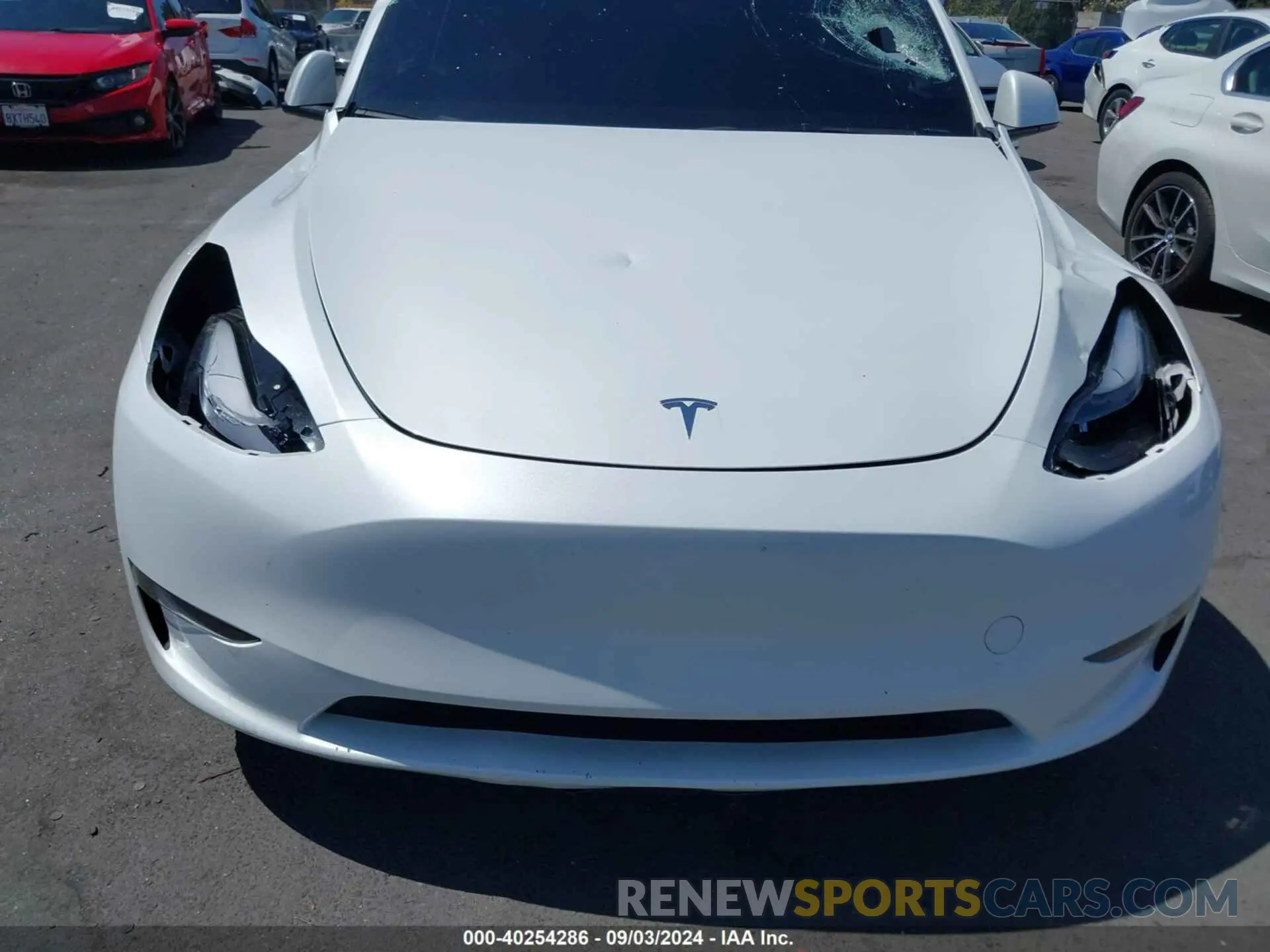 10 Photograph of a damaged car 7SAYGDEF5PF839594 TESLA MODEL Y 2023