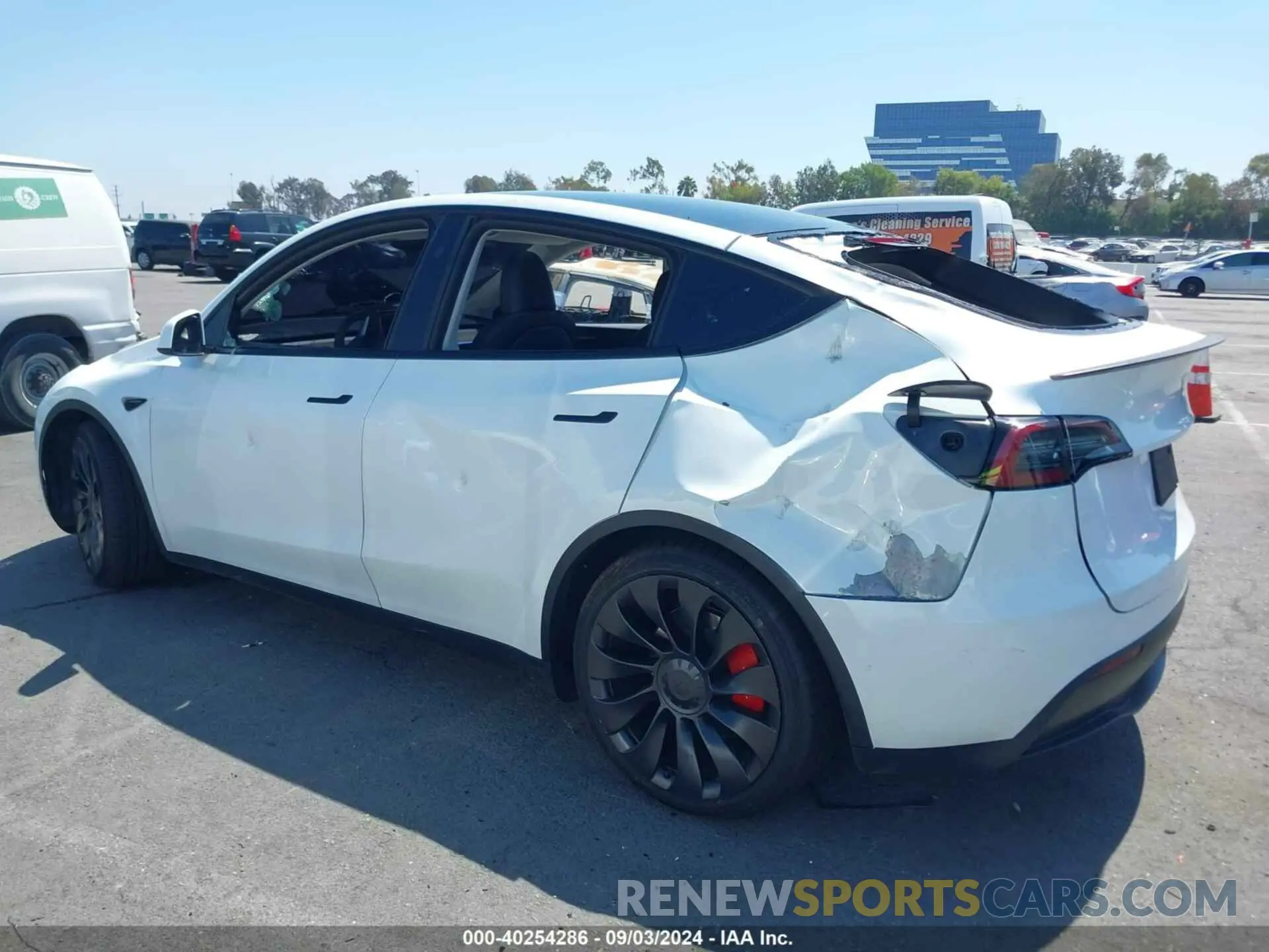 13 Photograph of a damaged car 7SAYGDEF5PF839594 TESLA MODEL Y 2023