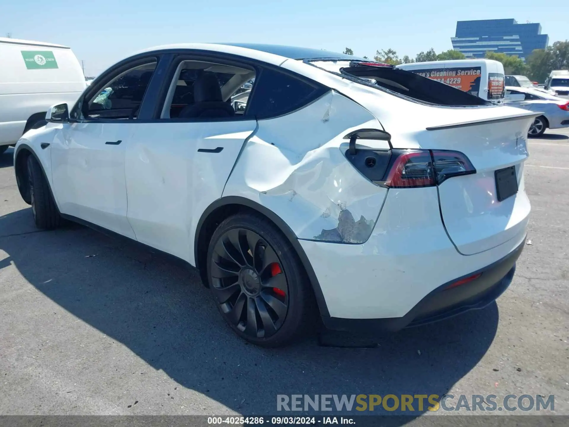 3 Photograph of a damaged car 7SAYGDEF5PF839594 TESLA MODEL Y 2023