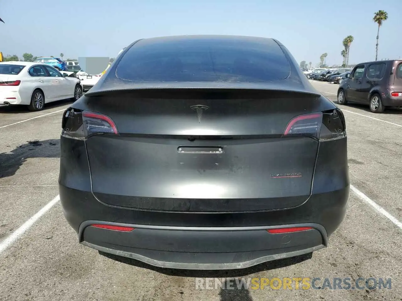 6 Photograph of a damaged car 7SAYGDEF5PF841619 TESLA MODEL Y 2023